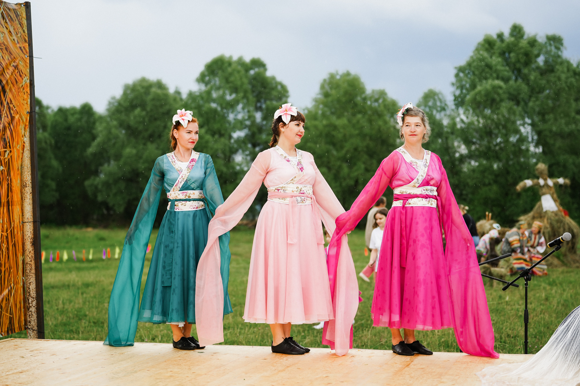 /РЕПОРТАЖ/ Фестиваль СЕНОВАЛ 01.07.2023 (Парфино). Свадебный фотограф Великий Новгород Станислав Кособудский