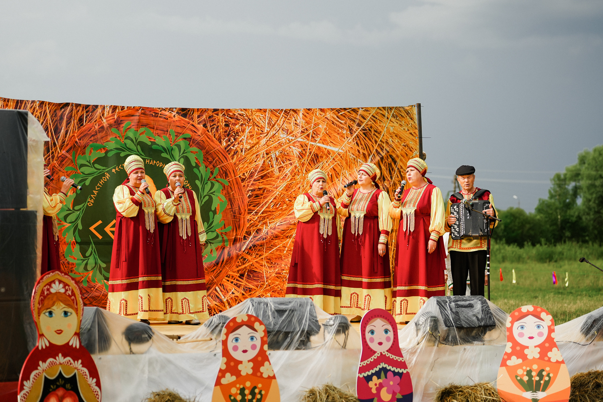 /РЕПОРТАЖ/ Фестиваль СЕНОВАЛ 01.07.2023 (Парфино). Свадебный фотограф Великий Новгород Станислав Кособудский