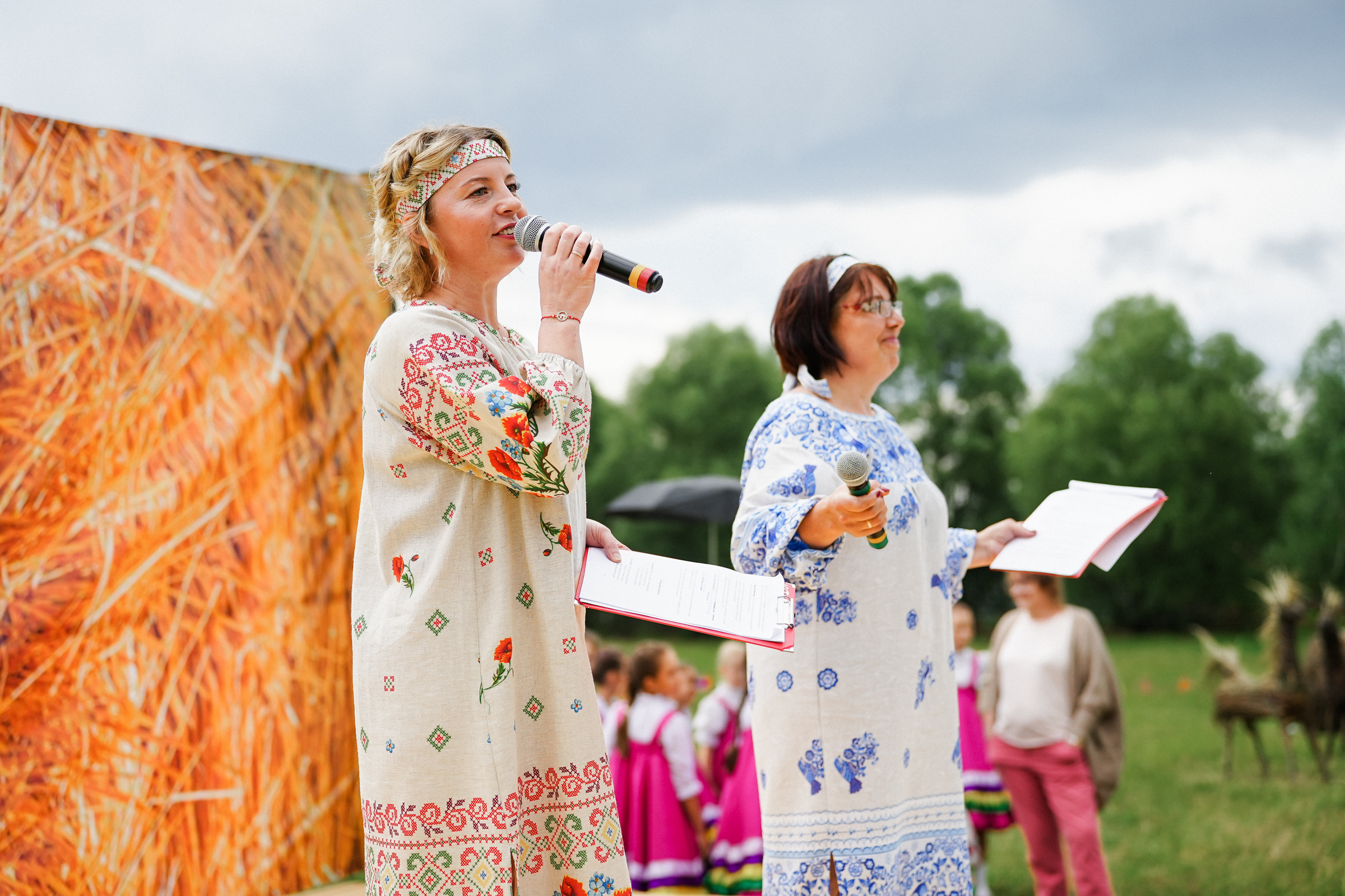 /РЕПОРТАЖ/ Фестиваль СЕНОВАЛ 01.07.2023 (Парфино). Свадебный фотограф Великий Новгород Станислав Кособудский