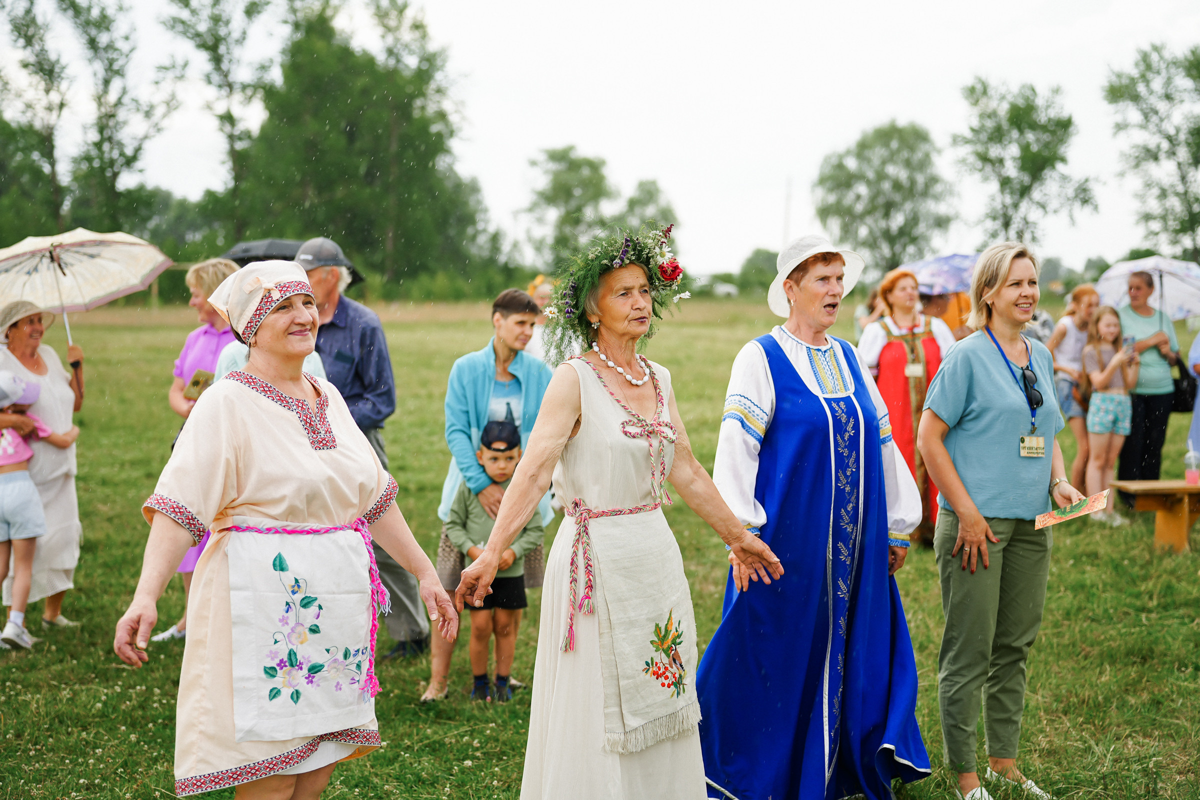 /РЕПОРТАЖ/ Фестиваль СЕНОВАЛ 01.07.2023 (Парфино). Свадебный фотограф Великий Новгород Станислав Кособудский