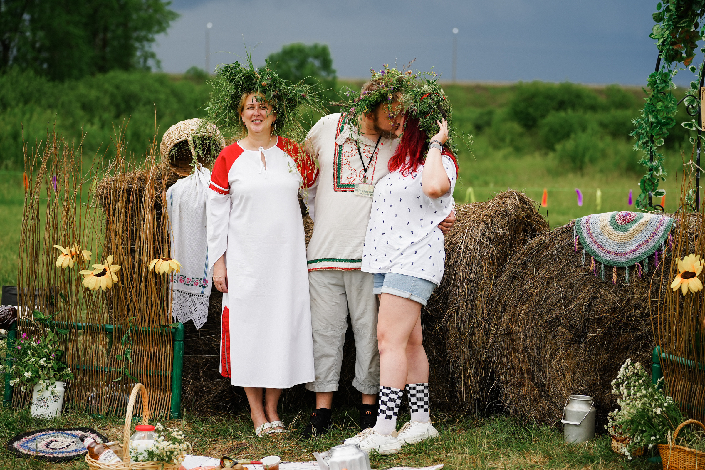 /РЕПОРТАЖ/ Фестиваль СЕНОВАЛ 01.07.2023 (Парфино). Свадебный фотограф Великий Новгород Станислав Кособудский