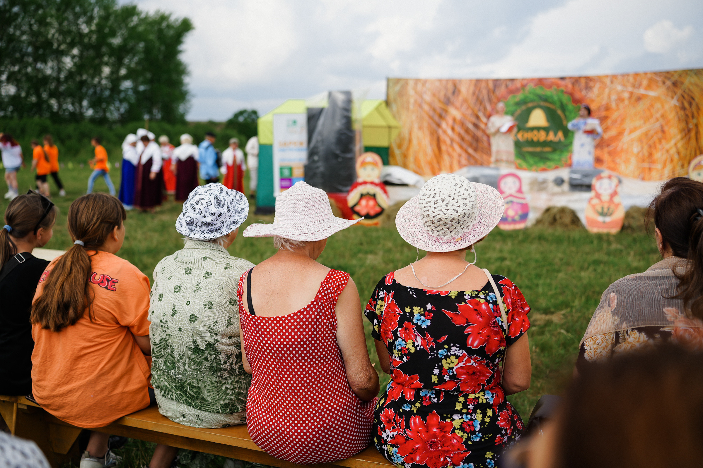 /РЕПОРТАЖ/ Фестиваль СЕНОВАЛ 01.07.2023 (Парфино). Свадебный фотограф Великий Новгород Станислав Кособудский