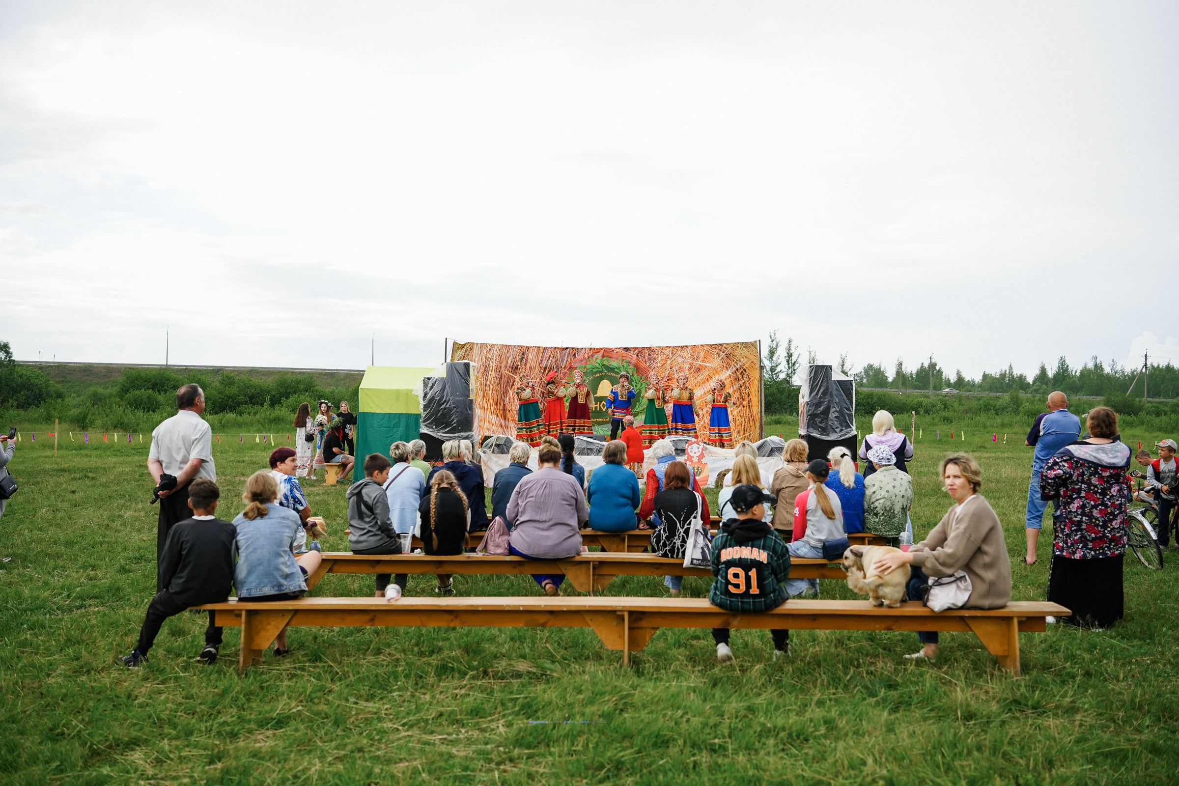 /РЕПОРТАЖ/ Фестиваль СЕНОВАЛ 01.07.2023 (Парфино). Свадебный фотограф Великий Новгород Станислав Кособудский
