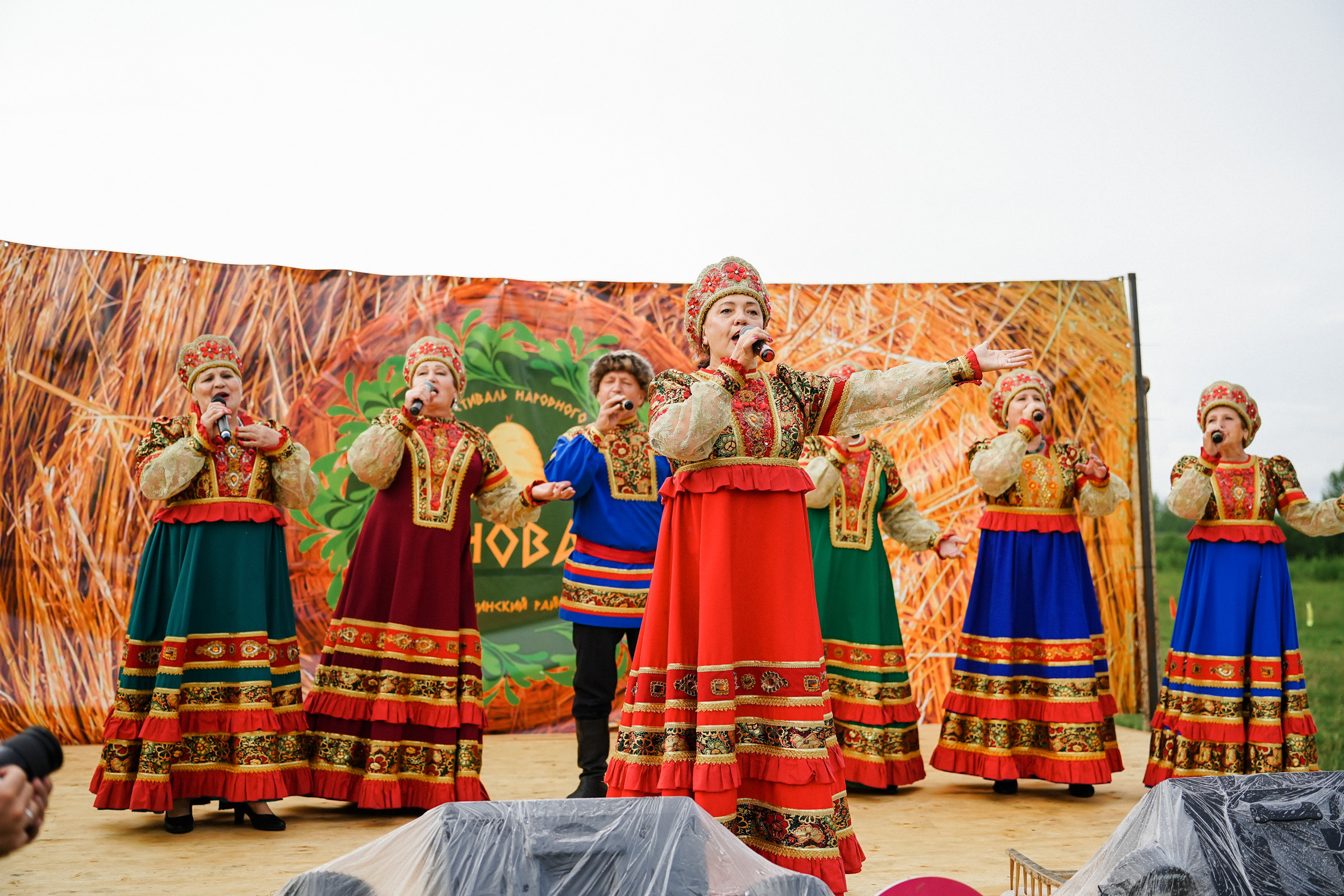 /РЕПОРТАЖ/ Фестиваль СЕНОВАЛ 01.07.2023 (Парфино). Свадебный фотограф Великий Новгород Станислав Кособудский