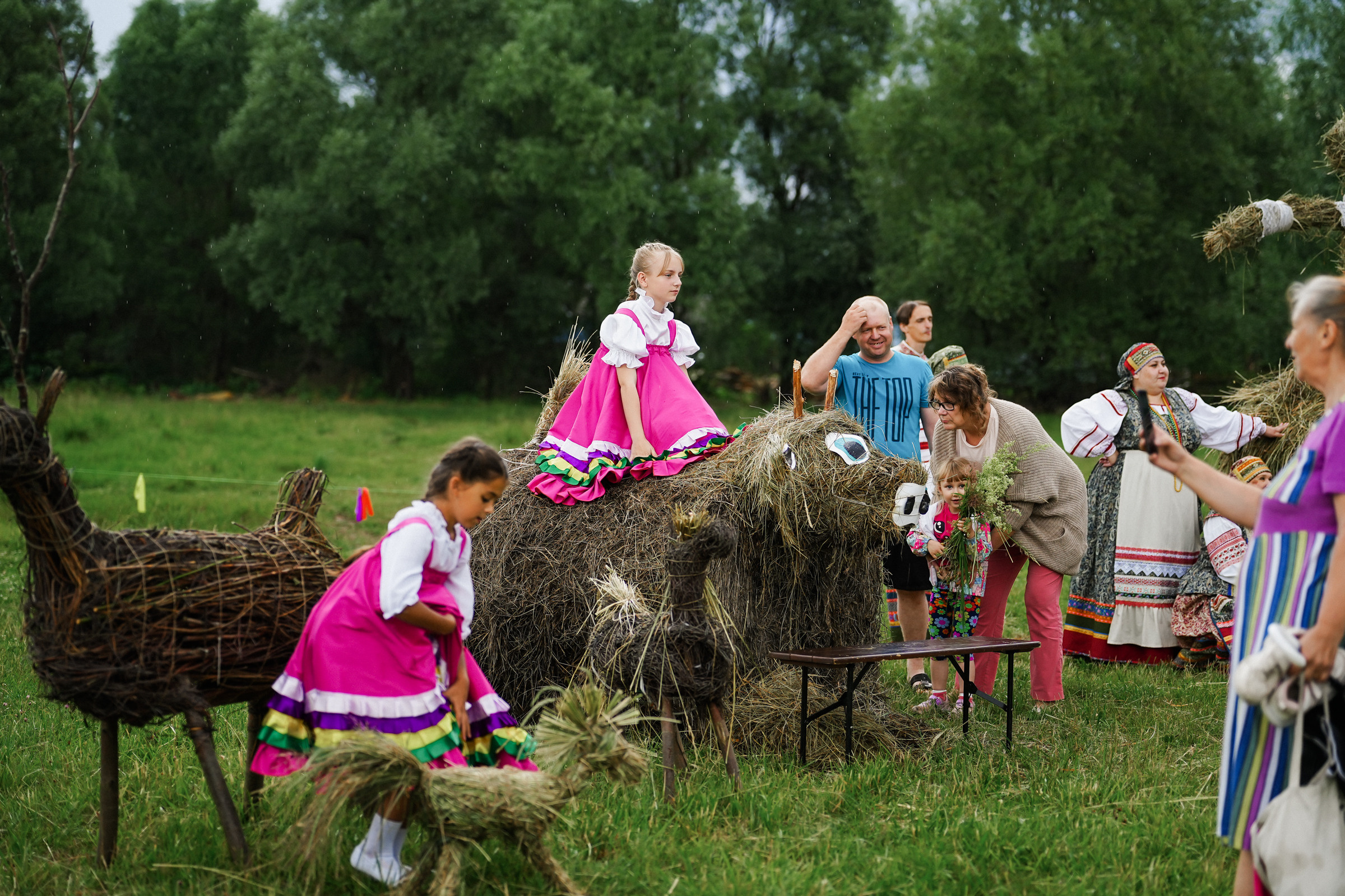 /РЕПОРТАЖ/ Фестиваль СЕНОВАЛ 01.07.2023 (Парфино). Свадебный фотограф Великий Новгород Станислав Кособудский