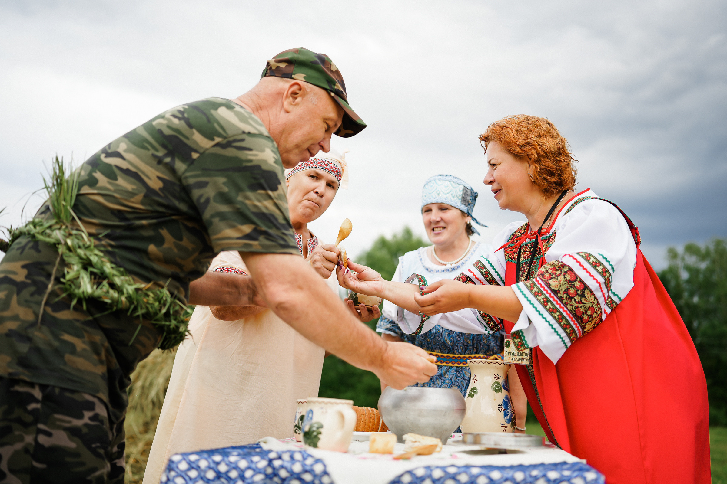 /РЕПОРТАЖ/ Фестиваль СЕНОВАЛ 01.07.2023 (Парфино). Свадебный фотограф Великий Новгород Станислав Кособудский