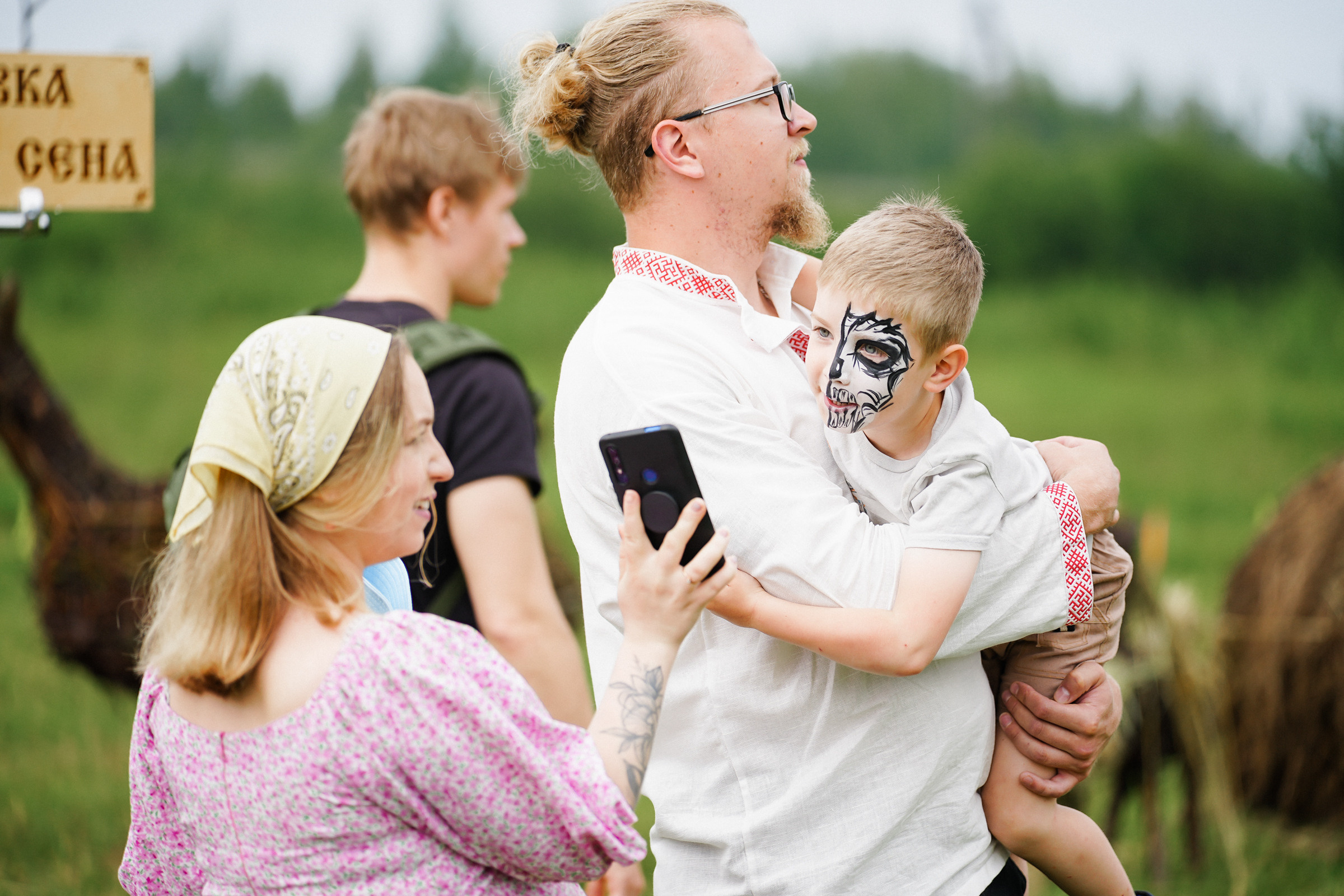 /РЕПОРТАЖ/ Фестиваль СЕНОВАЛ 01.07.2023 (Парфино). Свадебный фотограф Великий Новгород Станислав Кособудский
