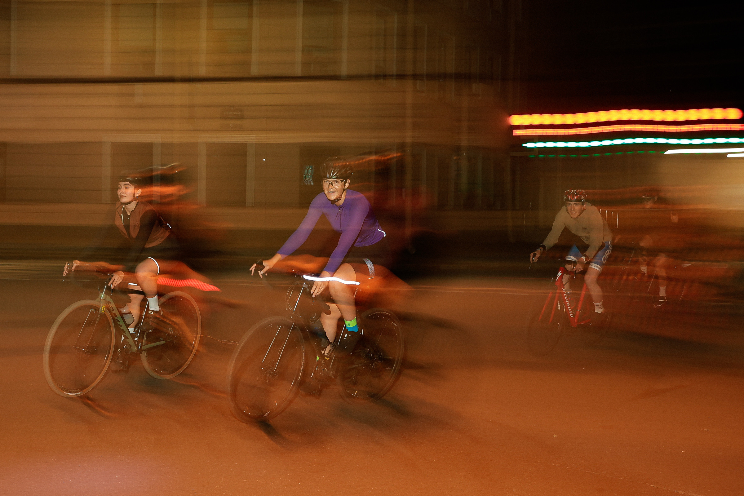 /РЕПОРТАЖ/ Вечерний заезд VETER.CC. 2023. Свадебный фотограф Великий Новгород Станислав Кособудский