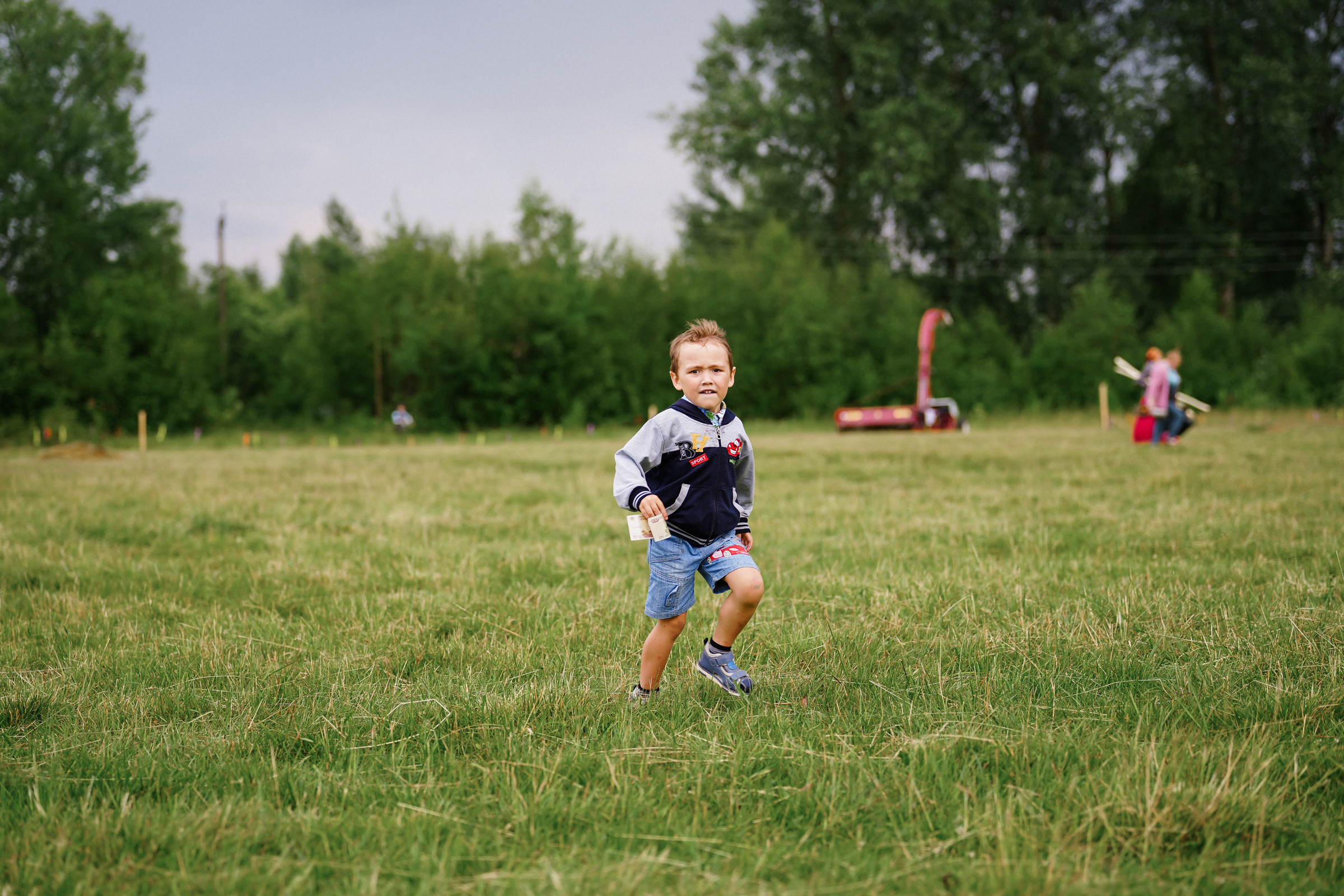 /РЕПОРТАЖ/ Фестиваль СЕНОВАЛ 01.07.2023 (Парфино). Свадебный фотограф Великий Новгород Станислав Кособудский
