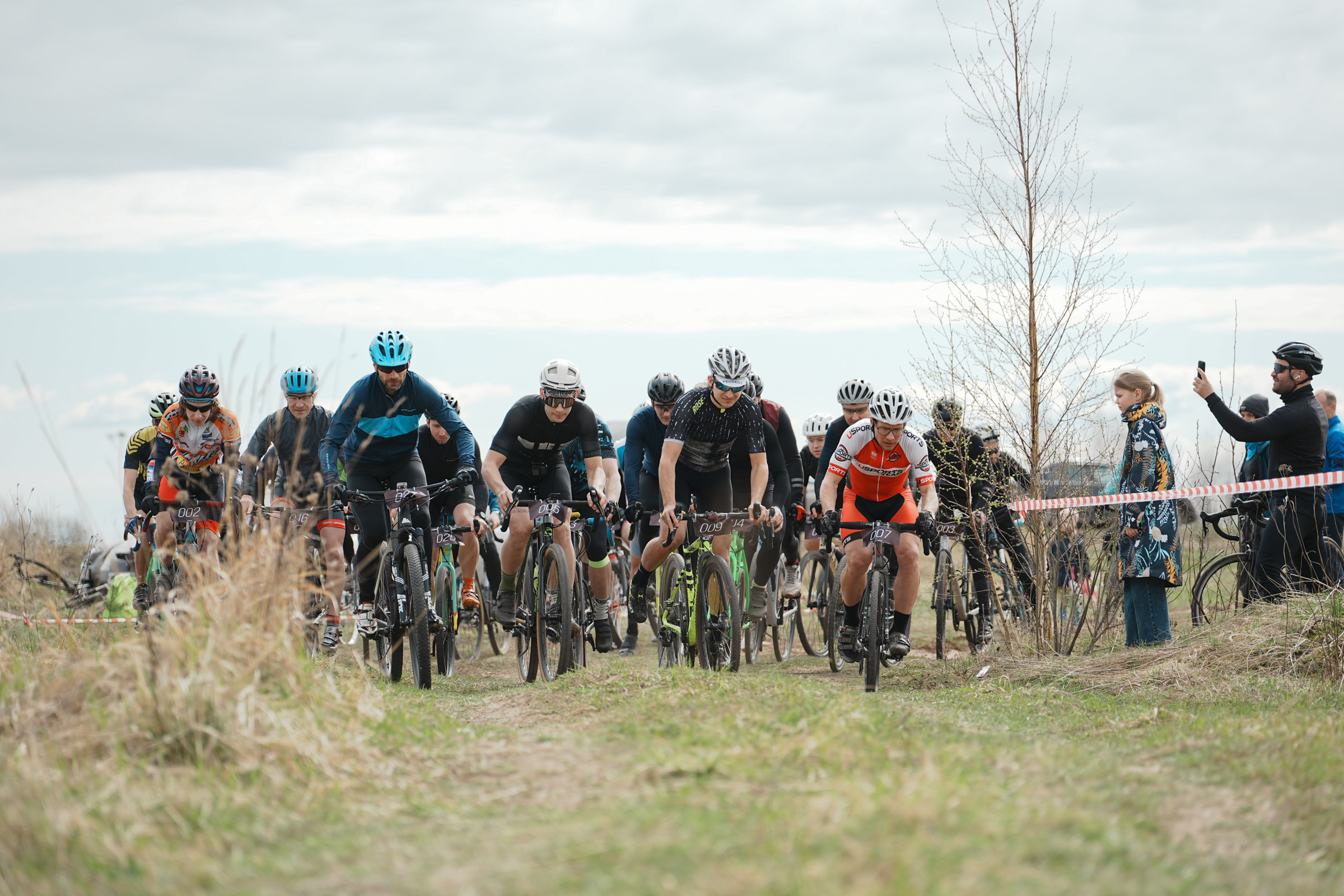 /РЕПОРТАЖ/ Велогонка «ТИПА-ЦИКЛОКРОСС-1» 22.04.2023. Свадебный фотограф Великий Новгород Станислав Кособудский