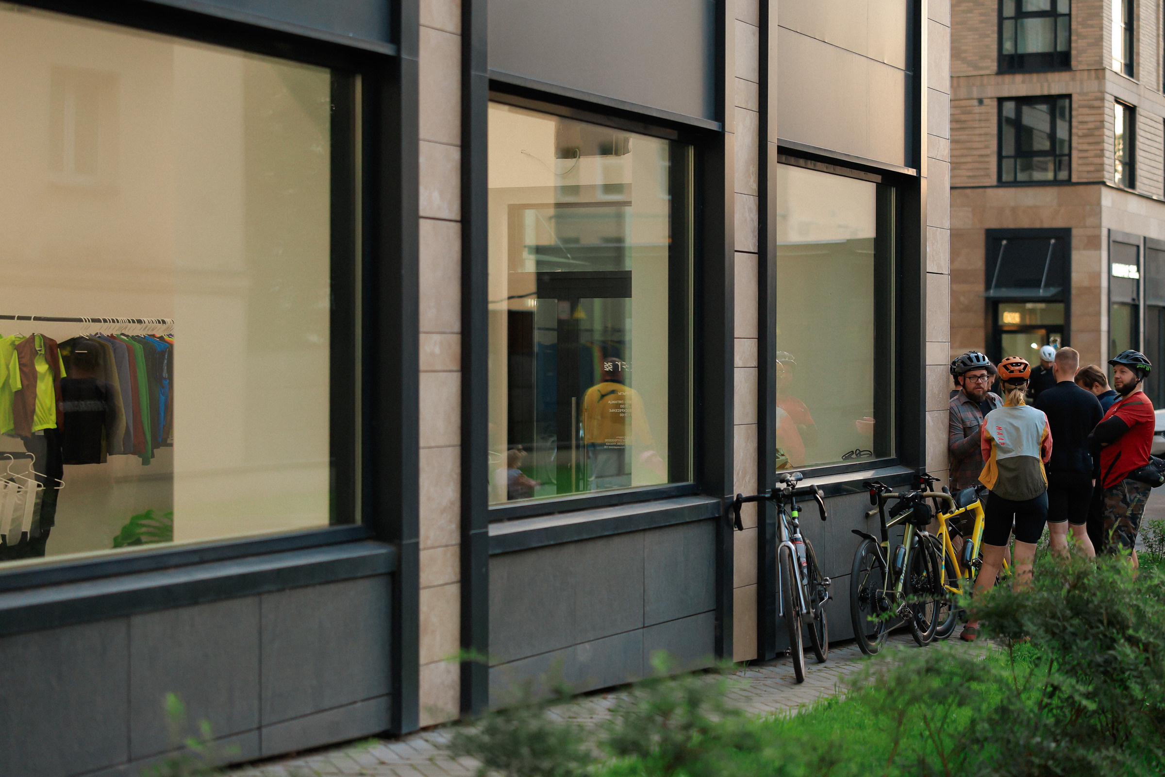 /РЕПОРТАЖ/ Вечерний заезд VETER.CC. 2023. Свадебный фотограф Великий Новгород Станислав Кособудский