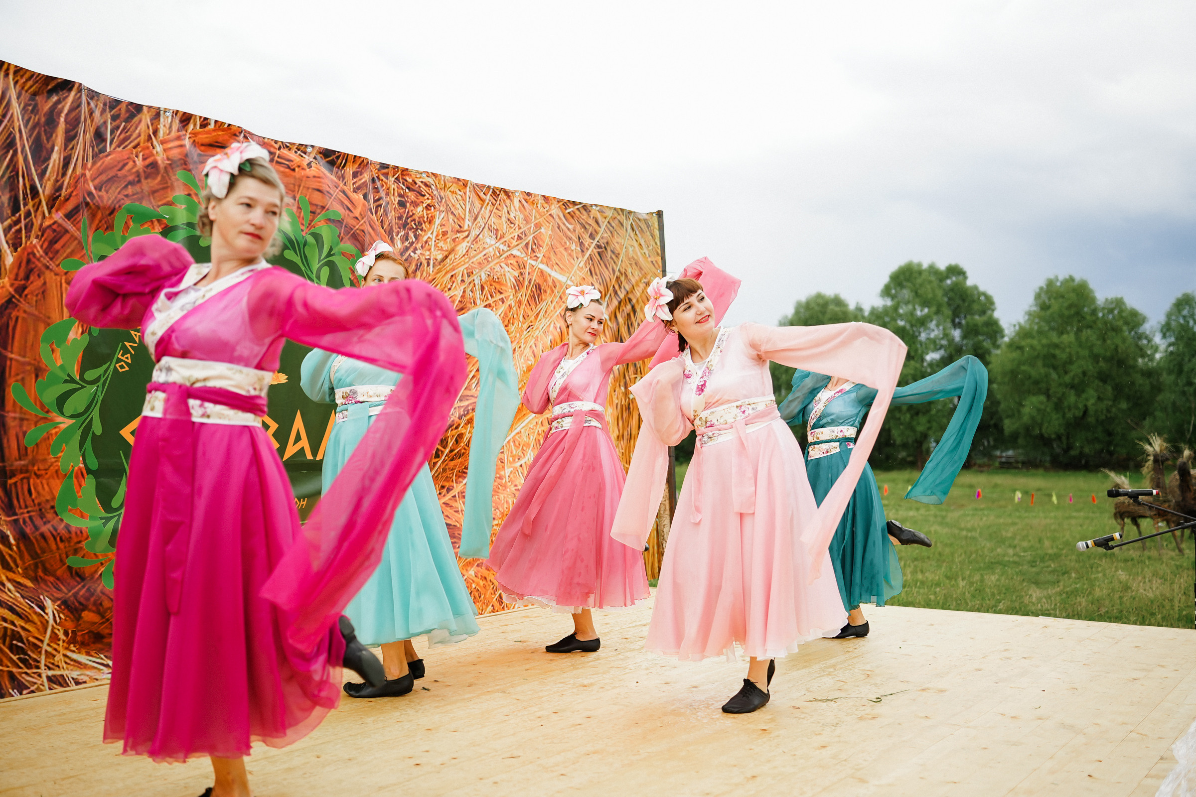 /РЕПОРТАЖ/ Фестиваль СЕНОВАЛ 01.07.2023 (Парфино). Свадебный фотограф Великий Новгород Станислав Кособудский
