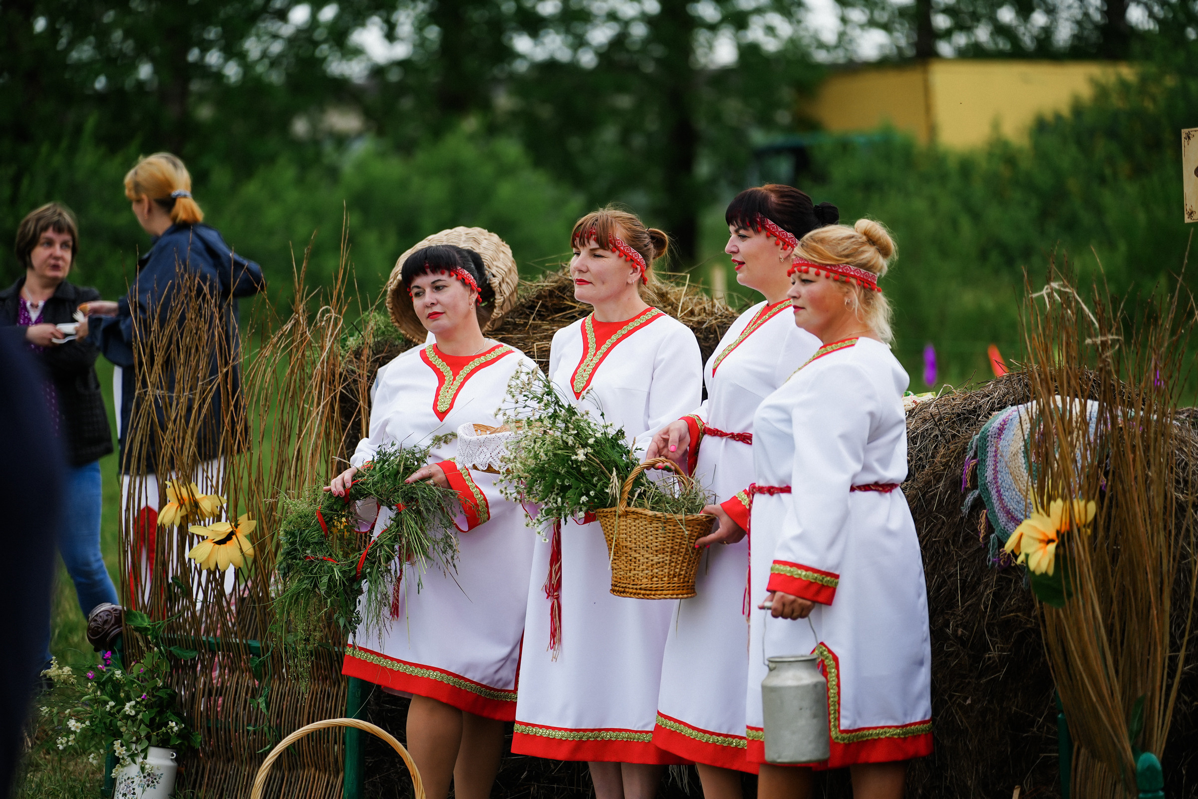 /РЕПОРТАЖ/ Фестиваль СЕНОВАЛ 01.07.2023 (Парфино). Свадебный фотограф Великий Новгород Станислав Кособудский