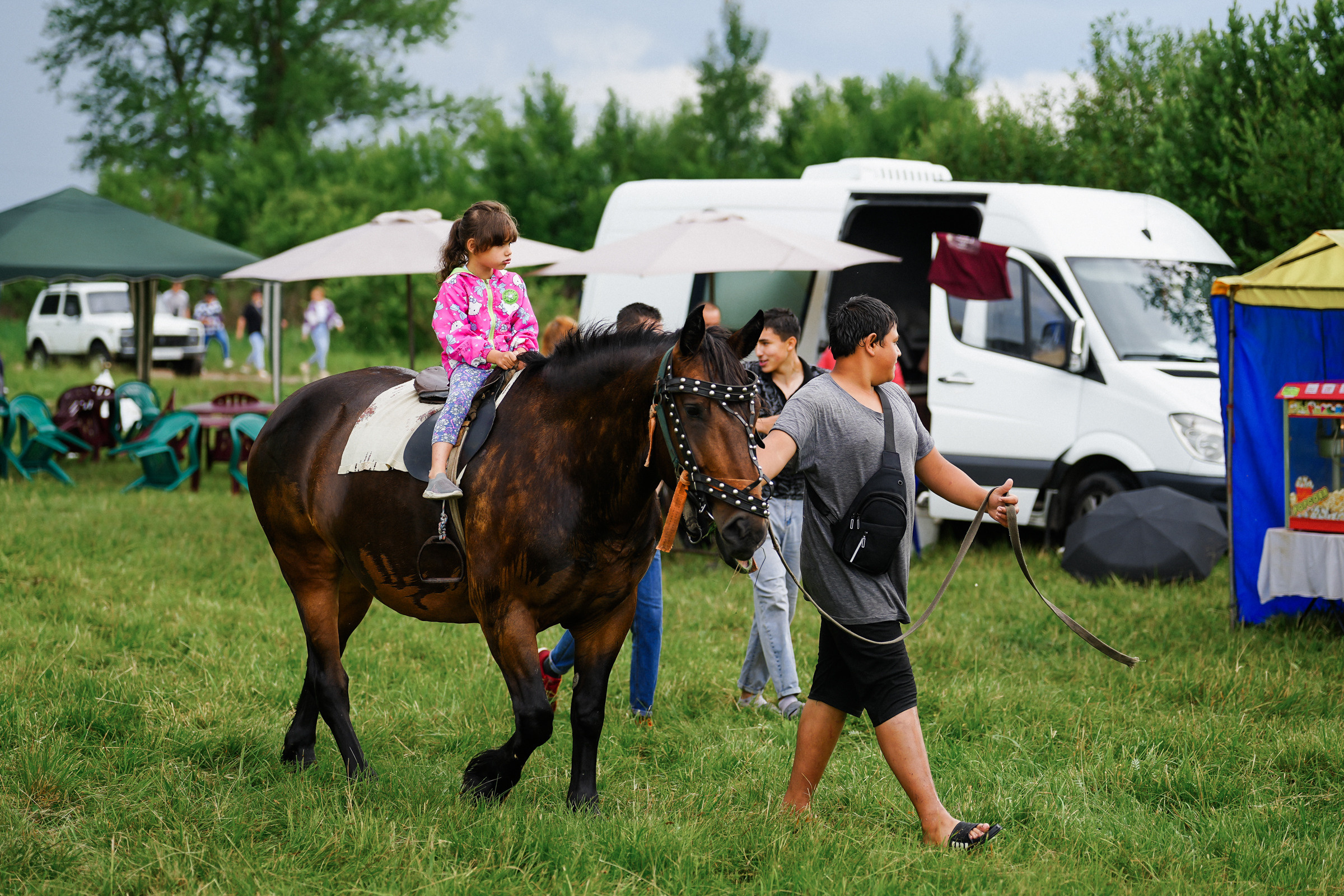 /РЕПОРТАЖ/ Фестиваль СЕНОВАЛ 01.07.2023 (Парфино). Свадебный фотограф Великий Новгород Станислав Кособудский