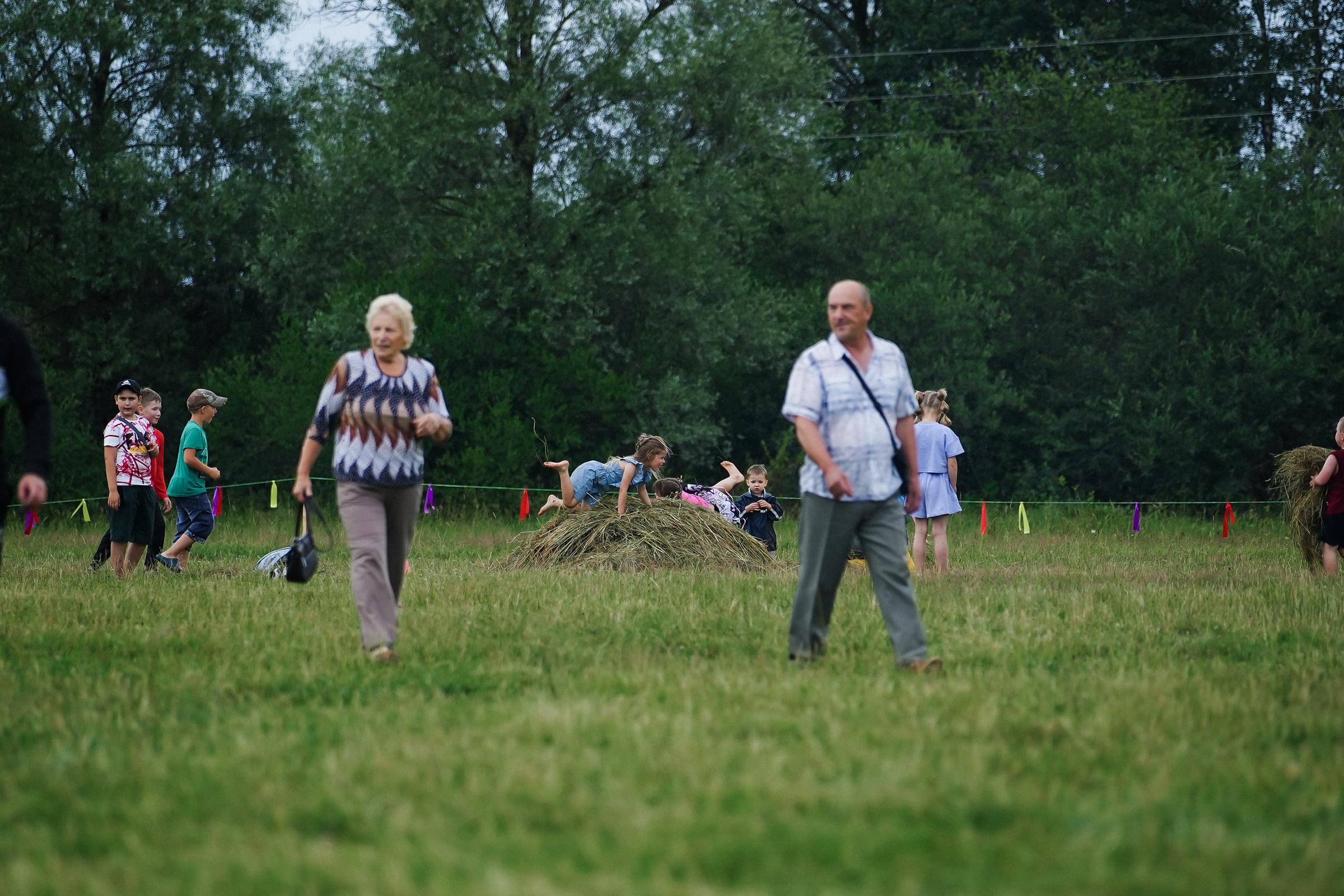 /РЕПОРТАЖ/ Фестиваль СЕНОВАЛ 01.07.2023 (Парфино). Свадебный фотограф Великий Новгород Станислав Кособудский