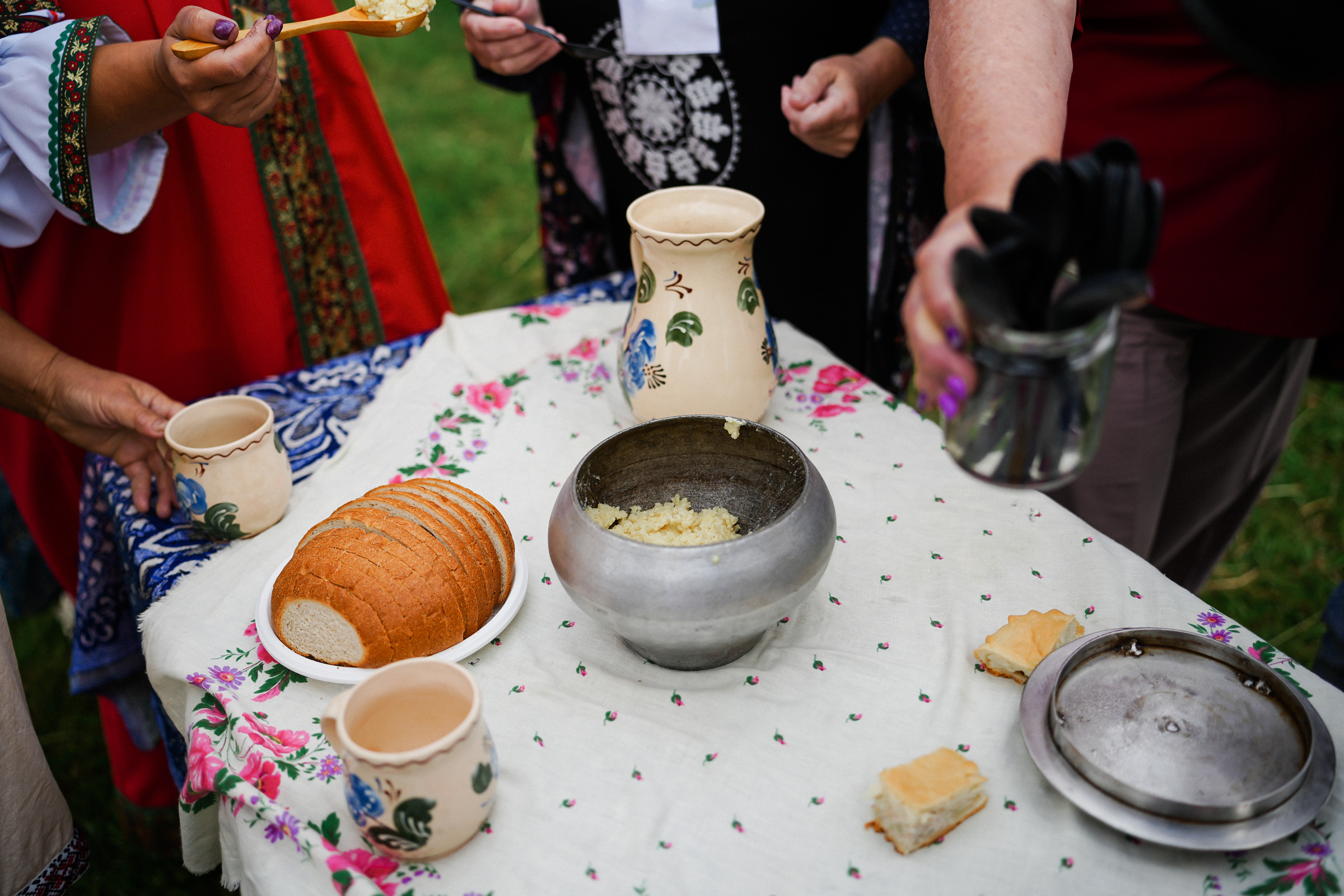 /РЕПОРТАЖ/ Фестиваль СЕНОВАЛ 01.07.2023 (Парфино). Свадебный фотограф Великий Новгород Станислав Кособудский