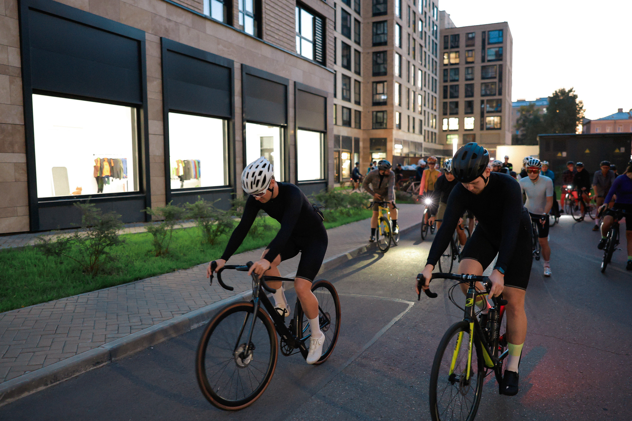 /РЕПОРТАЖ/ Вечерний заезд VETER.CC. 2023. Свадебный фотограф Великий Новгород Станислав Кособудский