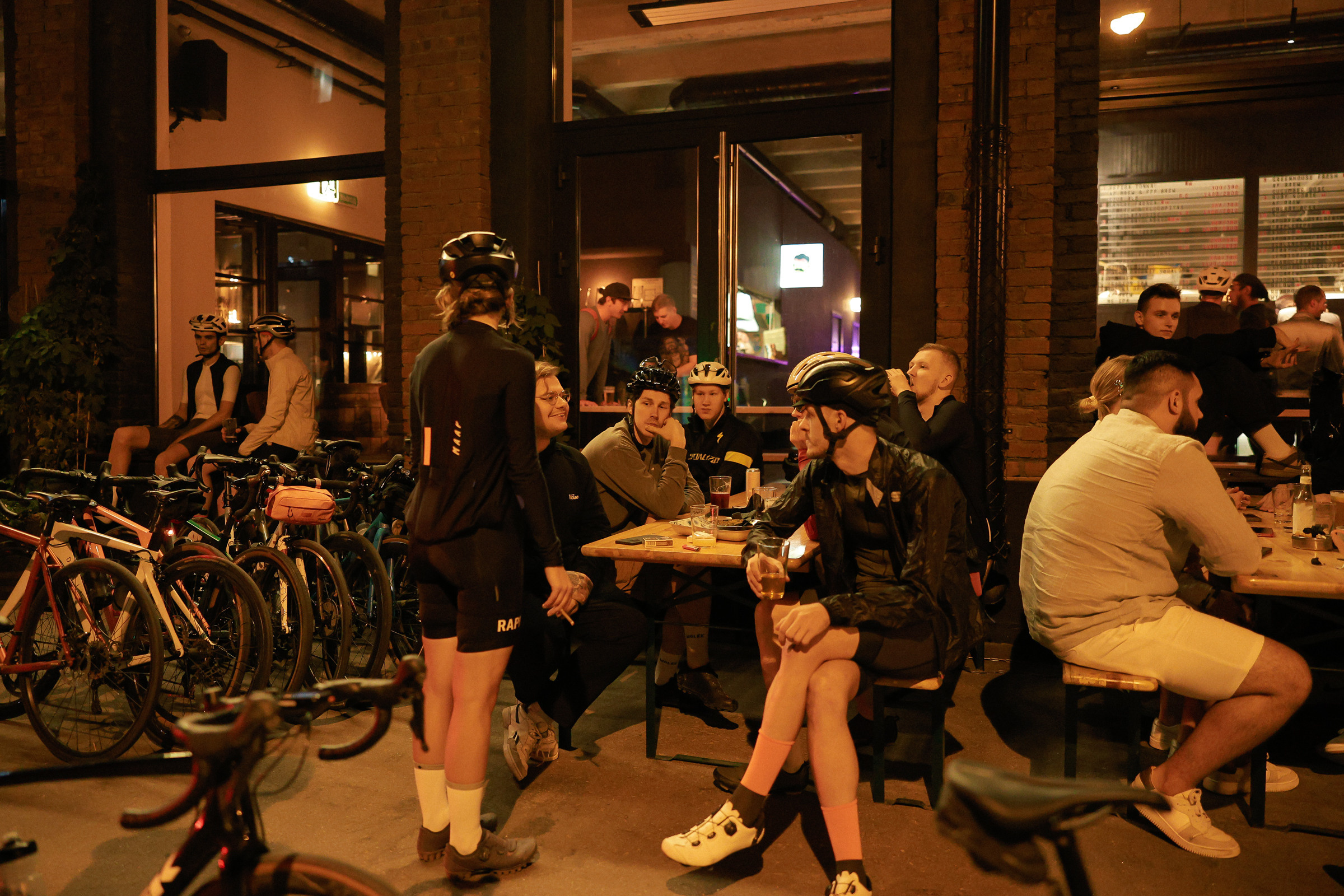 /РЕПОРТАЖ/ Вечерний заезд VETER.CC. 2023. Свадебный фотограф Великий Новгород Станислав Кособудский