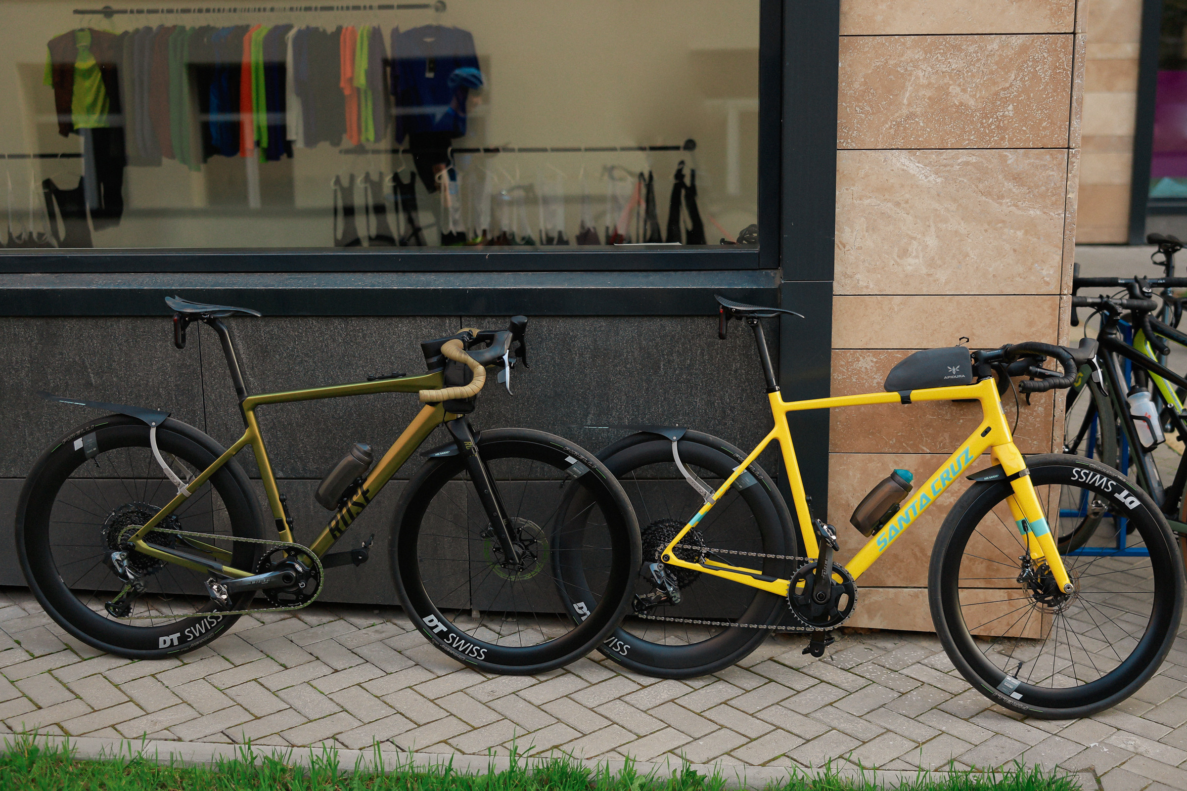 /РЕПОРТАЖ/ Вечерний заезд VETER.CC. 2023. Свадебный фотограф Великий Новгород Станислав Кособудский