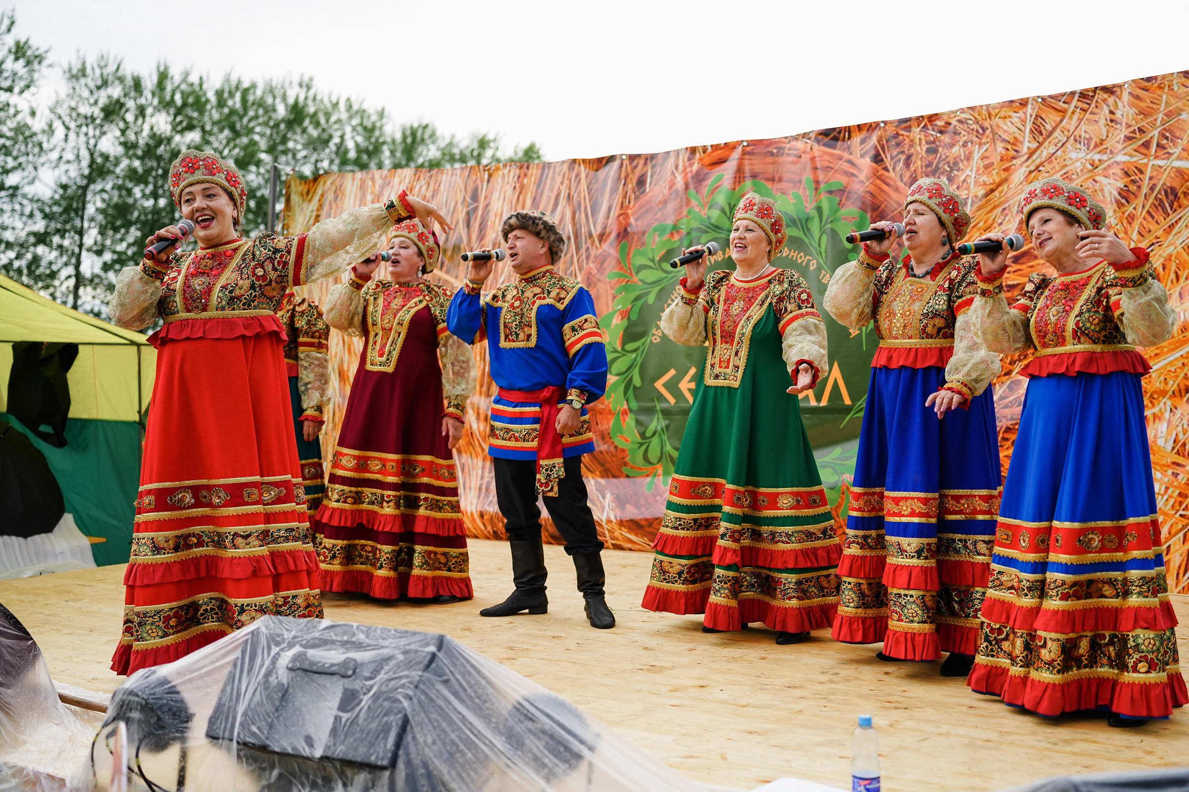 /РЕПОРТАЖ/ Фестиваль СЕНОВАЛ 01.07.2023 (Парфино). Свадебный фотограф Великий Новгород Станислав Кособудский