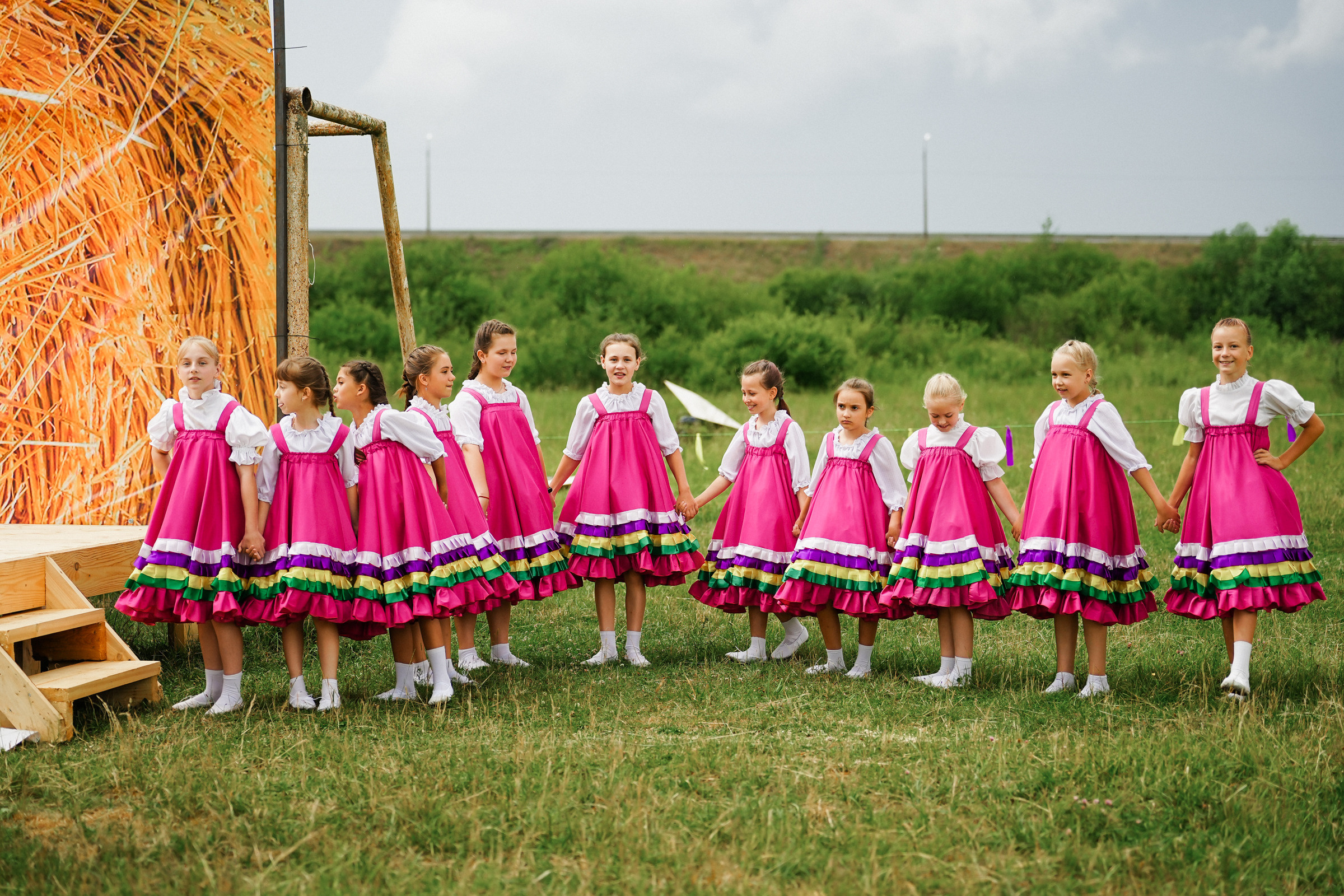 /РЕПОРТАЖ/ Фестиваль СЕНОВАЛ 01.07.2023 (Парфино). Свадебный фотограф Великий Новгород Станислав Кособудский