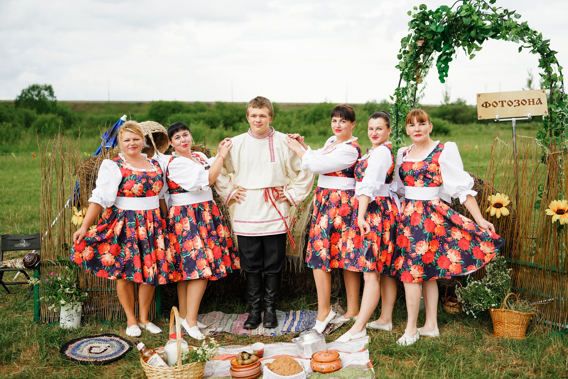 /РЕПОРТАЖ/ Фестиваль СЕНОВАЛ 01.07.2023 (Парфино). Свадебный фотограф Великий Новгород Станислав Кособудский