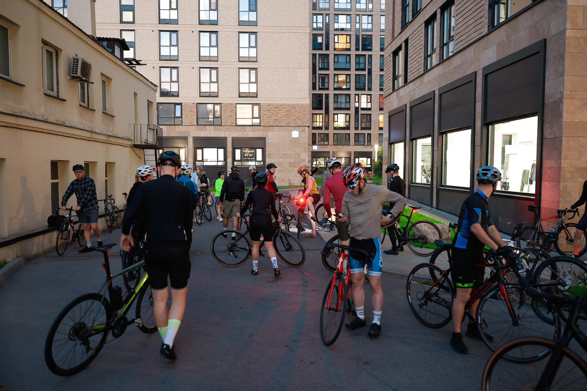 /РЕПОРТАЖ/ Вечерний заезд VETER.CC. 2023. Свадебный фотограф Великий Новгород Станислав Кособудский