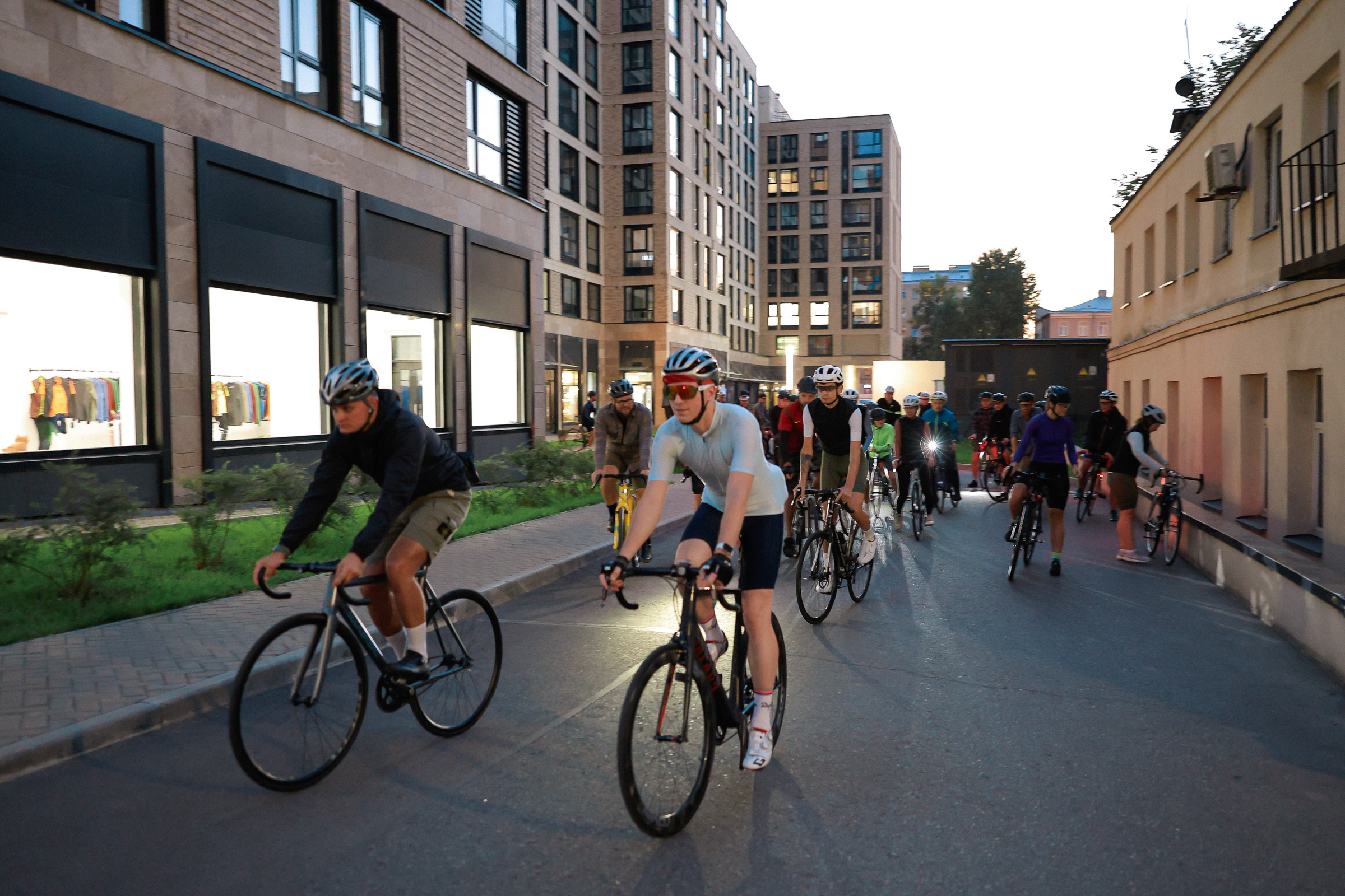 /РЕПОРТАЖ/ Вечерний заезд VETER.CC. 2023. Свадебный фотограф Великий Новгород Станислав Кособудский