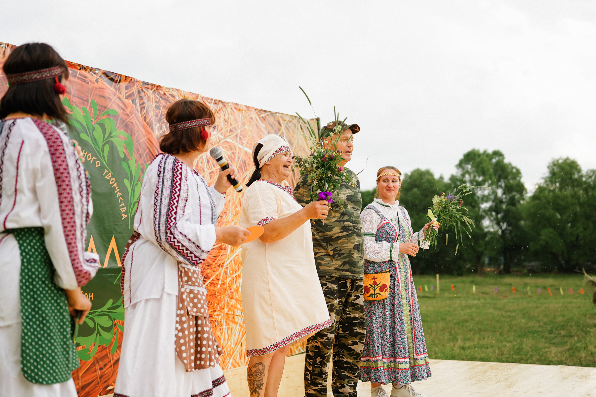 /РЕПОРТАЖ/ Фестиваль СЕНОВАЛ 01.07.2023 (Парфино). Свадебный фотограф Великий Новгород Станислав Кособудский