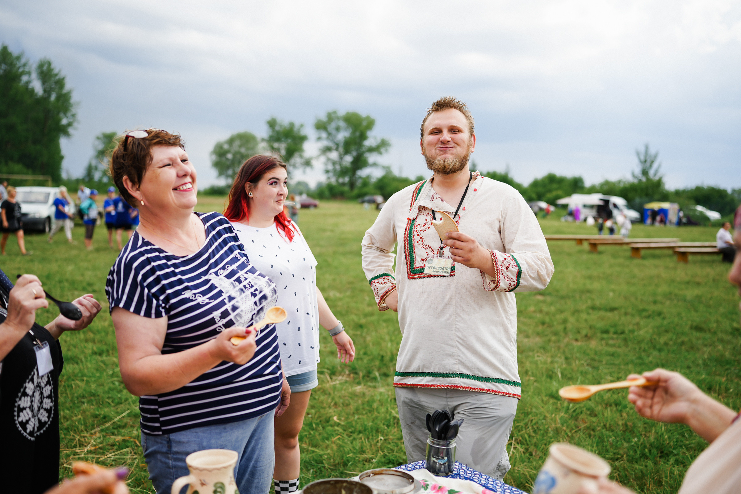 /РЕПОРТАЖ/ Фестиваль СЕНОВАЛ 01.07.2023 (Парфино). Свадебный фотограф Великий Новгород Станислав Кособудский