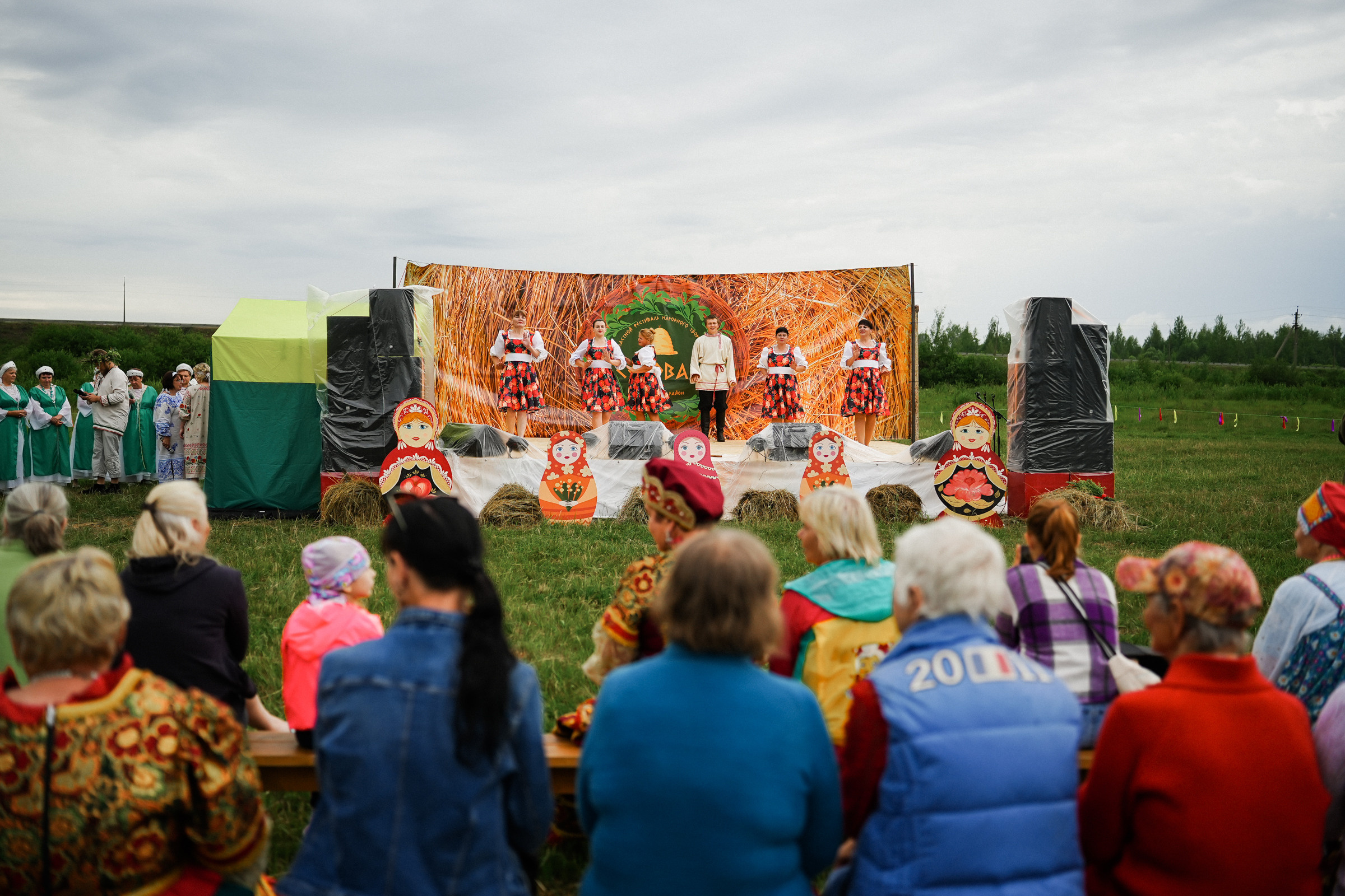 /РЕПОРТАЖ/ Фестиваль СЕНОВАЛ 01.07.2023 (Парфино). Свадебный фотограф Великий Новгород Станислав Кособудский