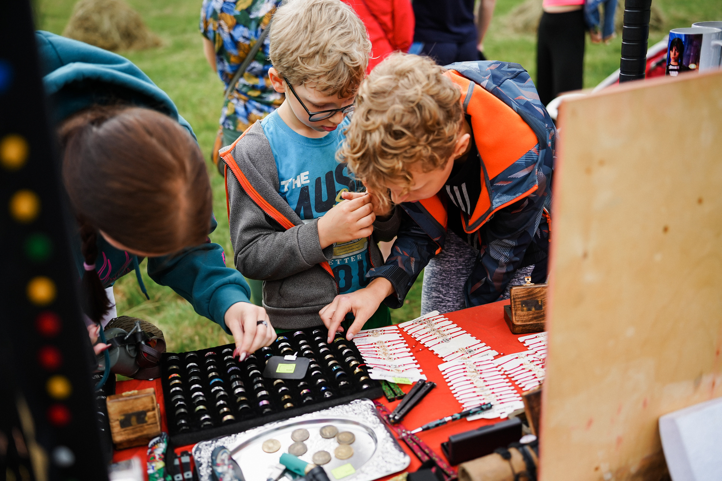 /РЕПОРТАЖ/ Фестиваль СЕНОВАЛ 01.07.2023 (Парфино). Свадебный фотограф Великий Новгород Станислав Кособудский