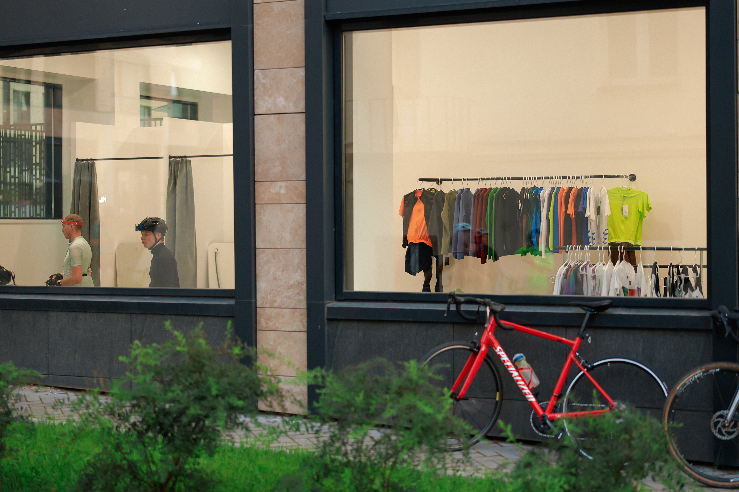 /РЕПОРТАЖ/ Вечерний заезд VETER.CC. 2023. Свадебный фотограф Великий Новгород Станислав Кособудский