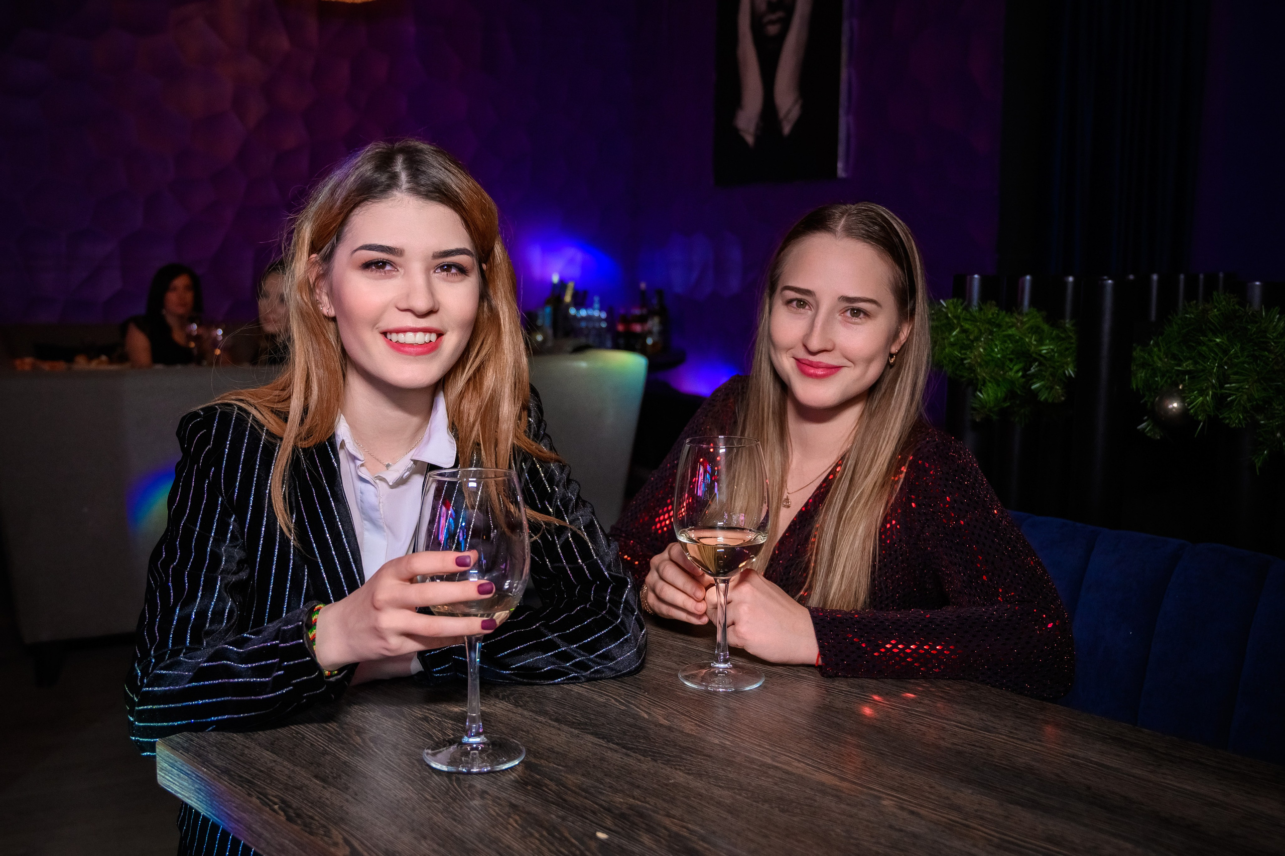 Услуги и цены фотографа в СПб. Стоимость фотосъёмки в Санкт-Петербурге. Фотограф на свадьбу, корпоратив, юбилей, мероприятие, в загс цена. Фотограф Алексей Лукин. Свадьба, мероприятие, корпоратив, юбилей, фотосессия, портрет. Фотосъёмка в Санкт-Петербурге. Ретушь фотографий