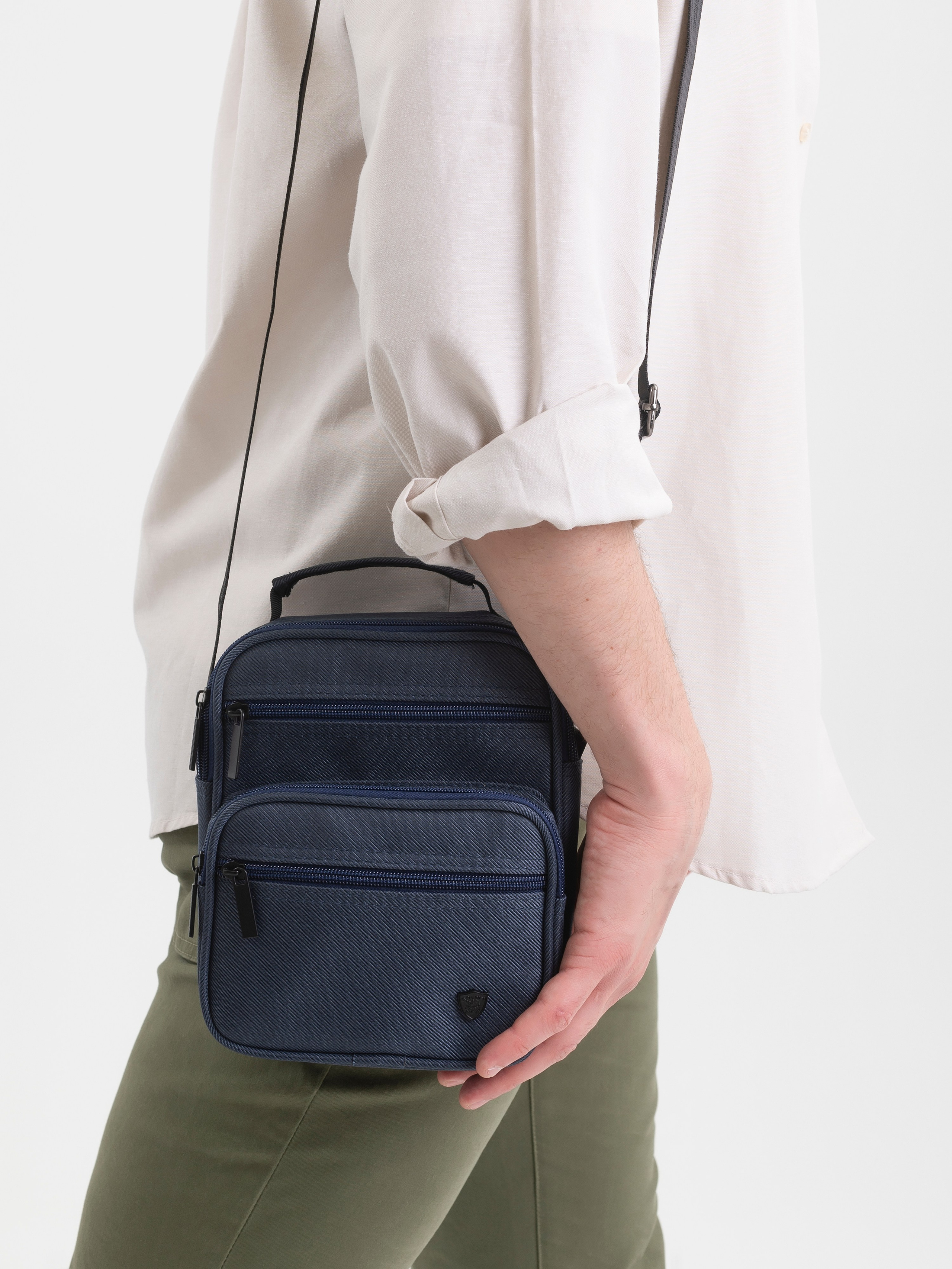 КАТАЛОГ СУМОК KARI. Фотограф