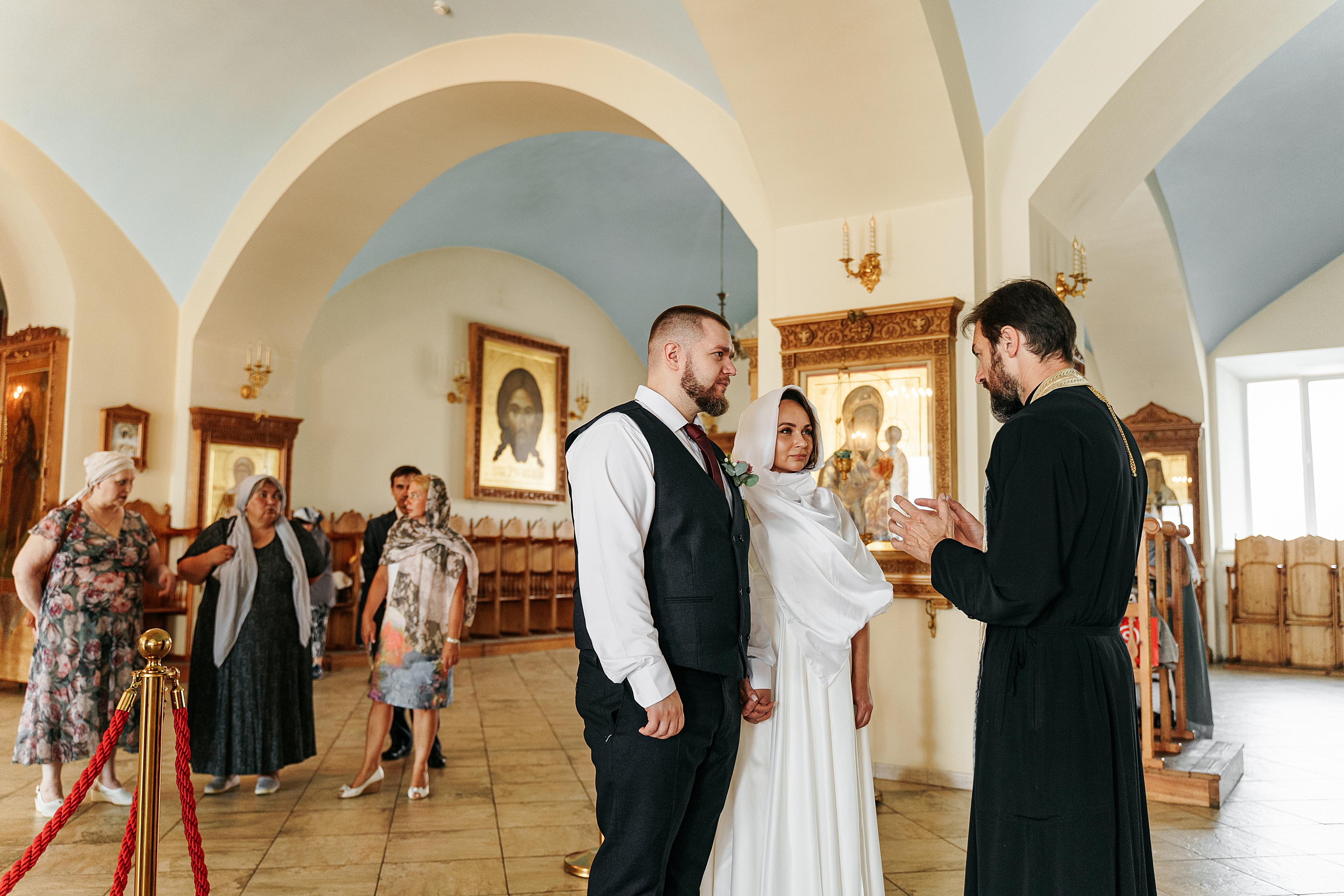 Венчание и прогулка у ГУМа (пол дня). Свадебный фотограф