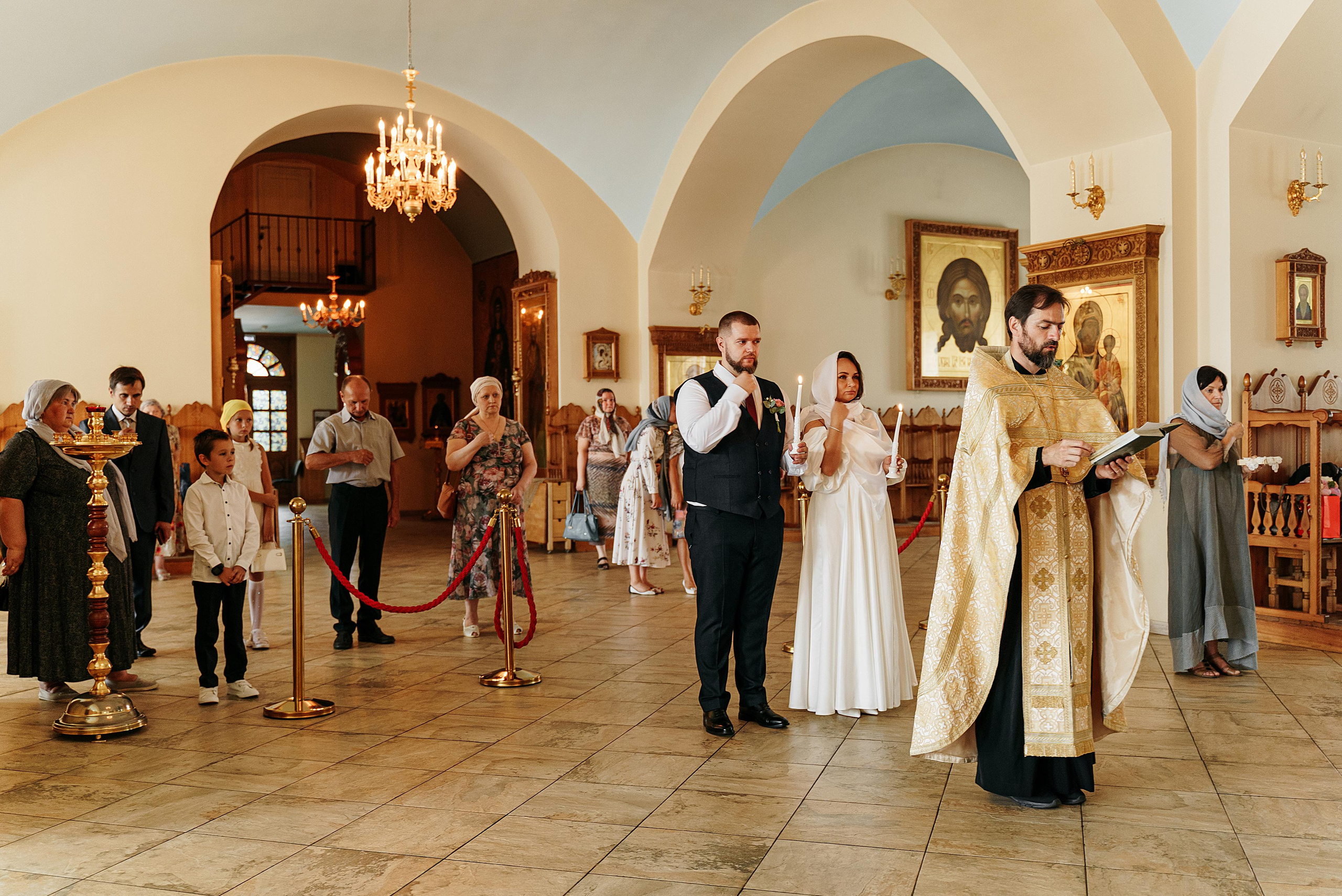 Венчание и прогулка у ГУМа (пол дня). Свадебный фотограф