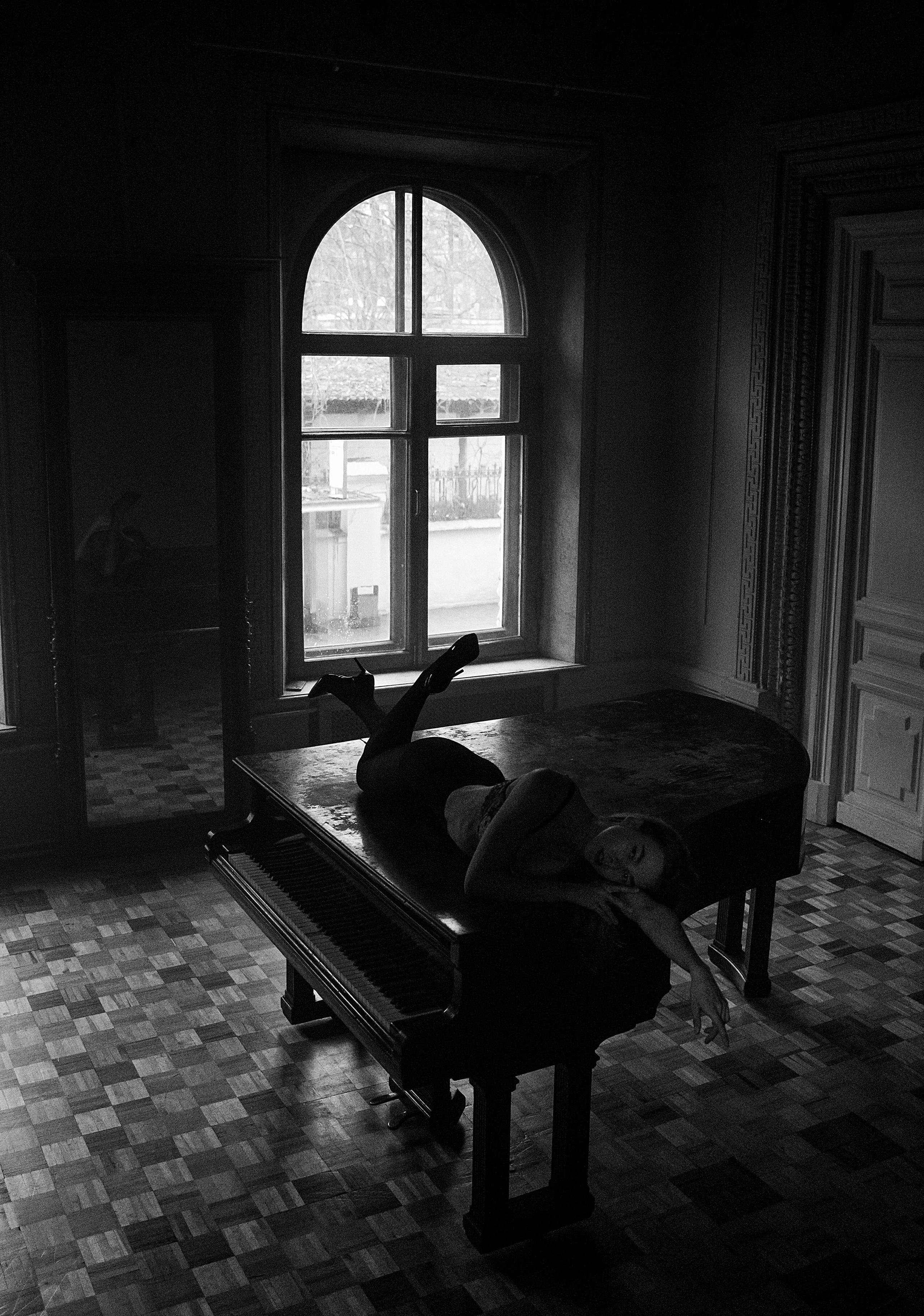 Фотосессия с роялем. Свадебный фотограф