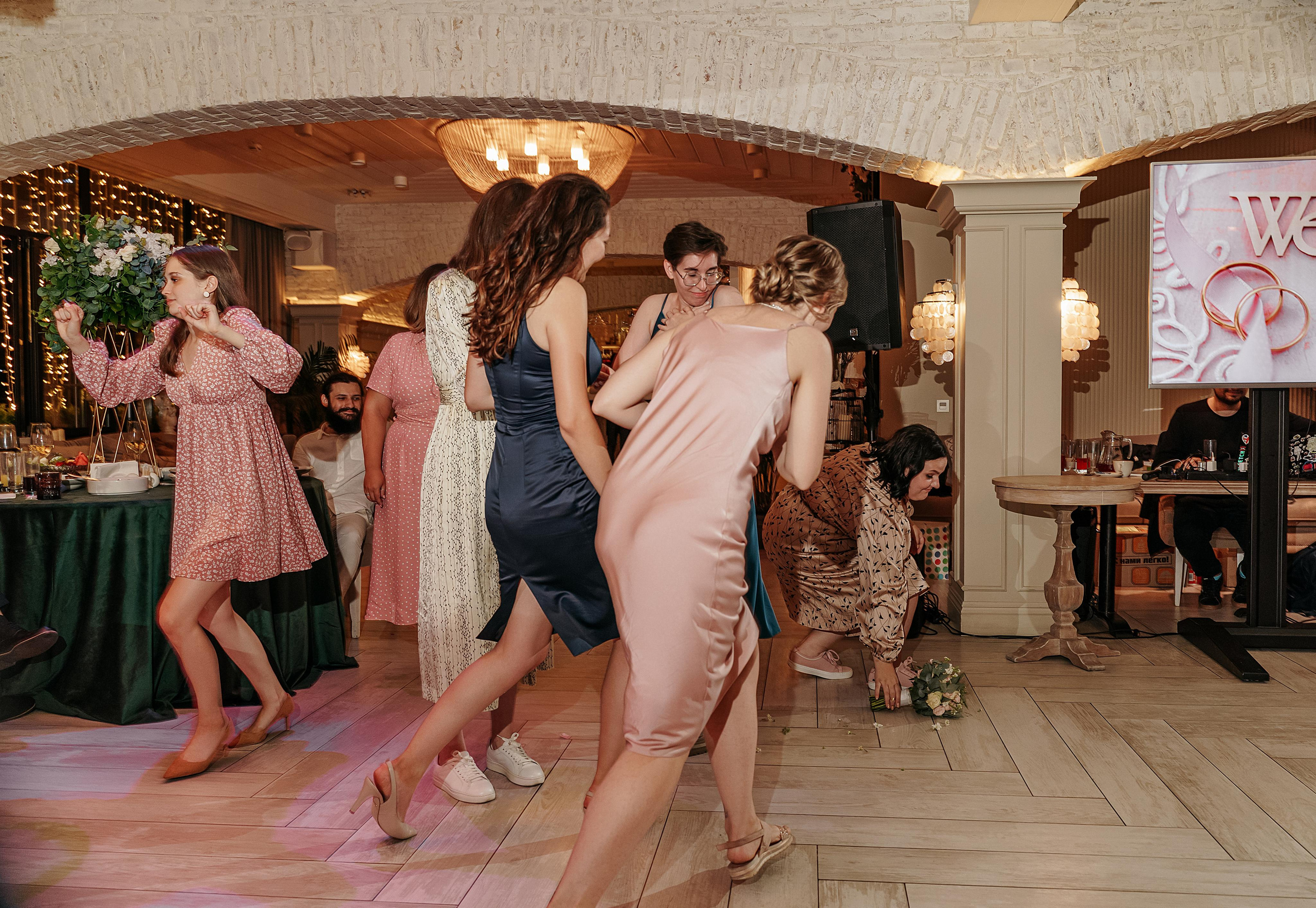 Свадьба в носках (полный день). Свадебный фотограф