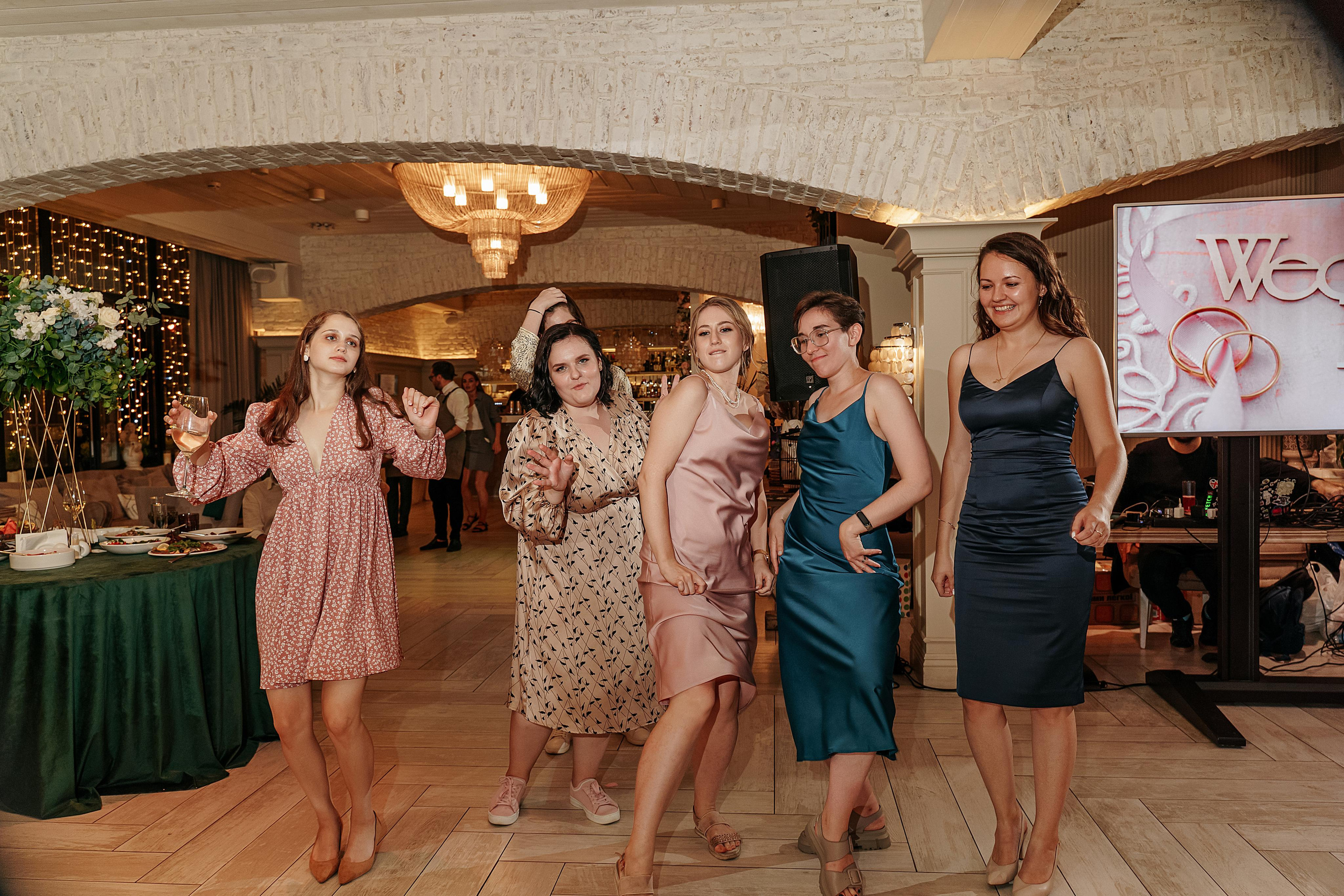 Свадьба в носках (полный день). Свадебный фотограф