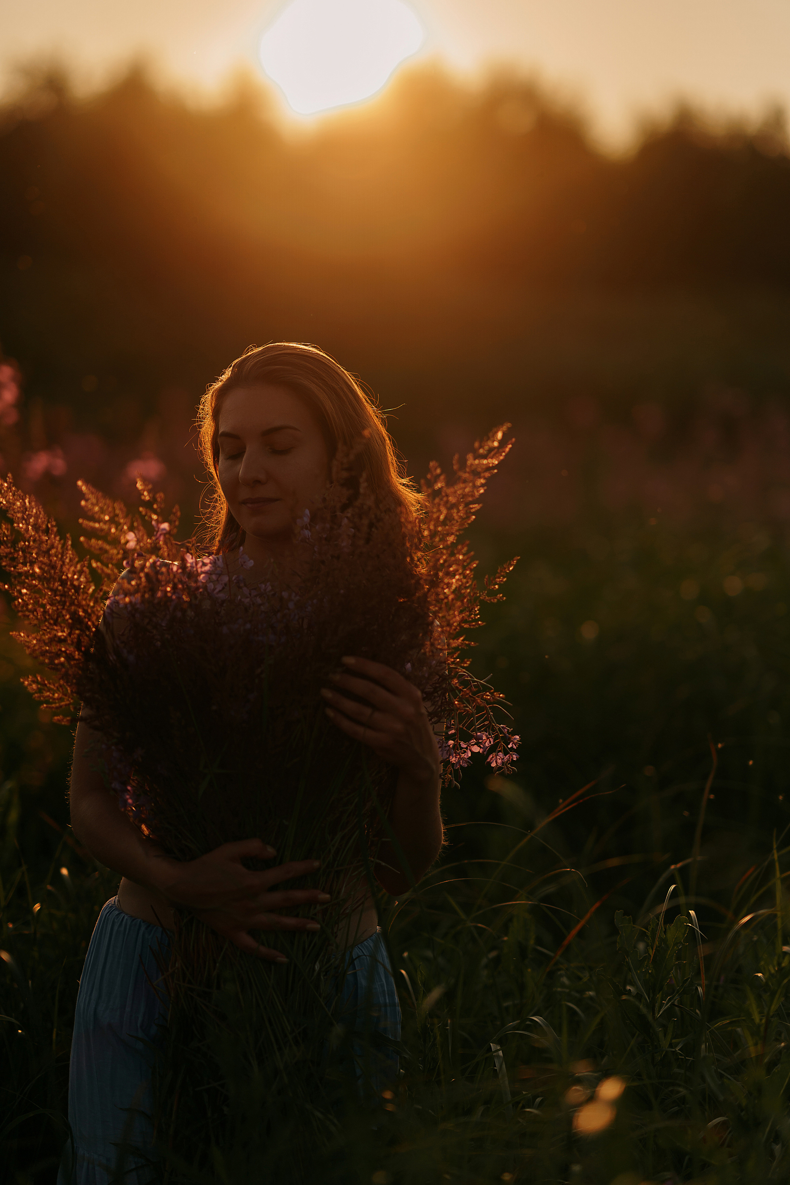 Фотосессия в поле. Свадебный фотограф