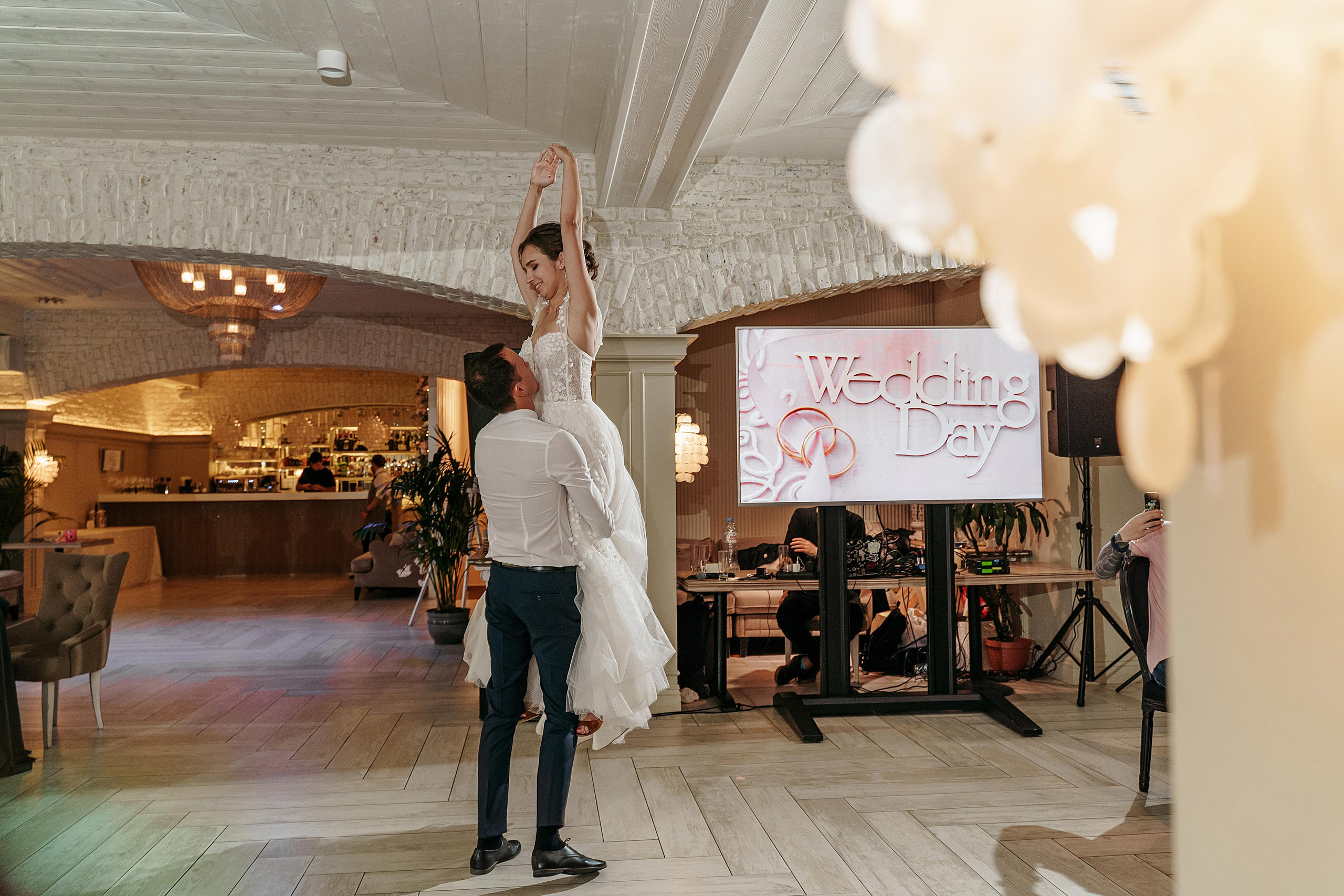 Свадьба в носках (полный день). Свадебный фотограф