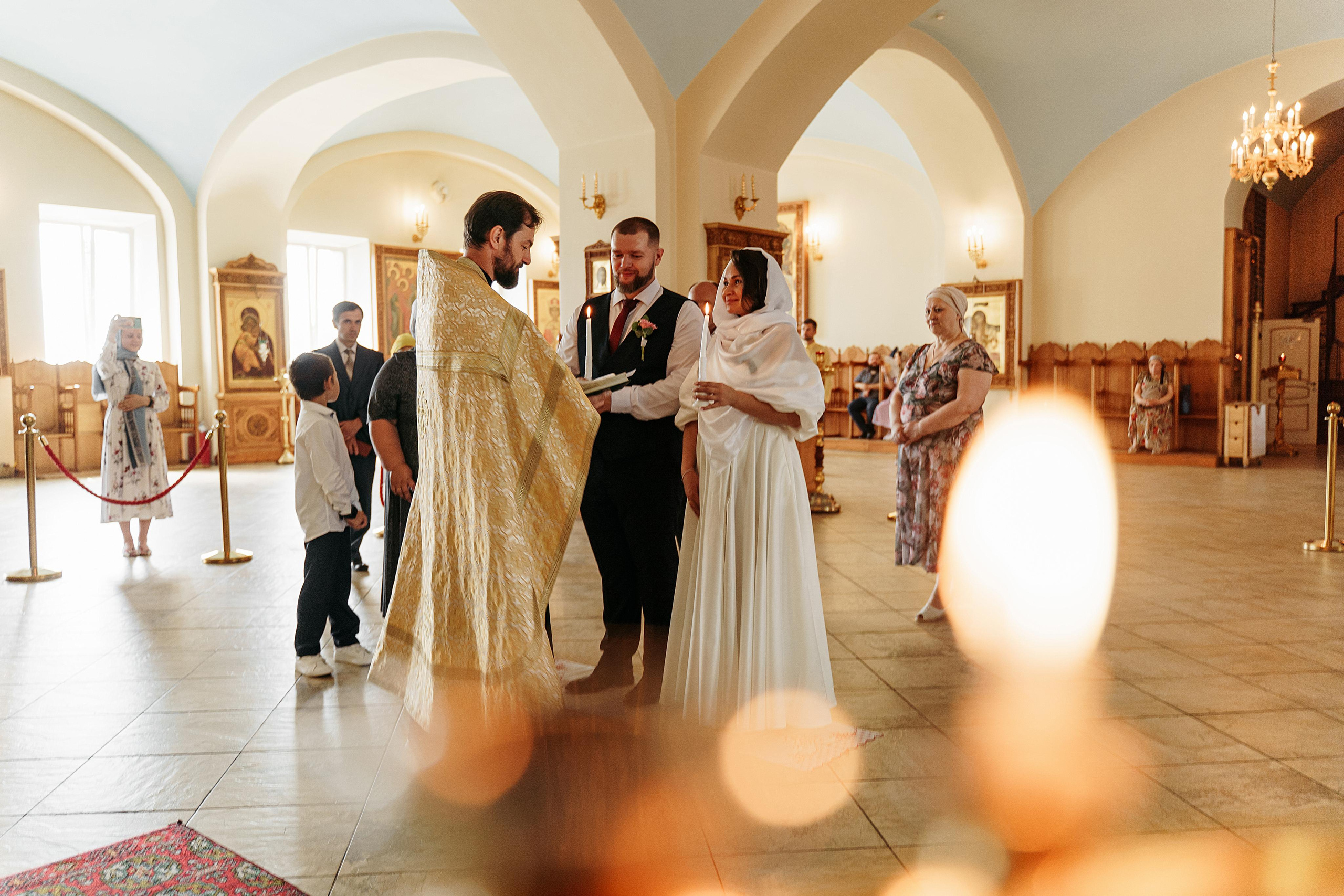 Венчание и прогулка у ГУМа (пол дня). Свадебный фотограф