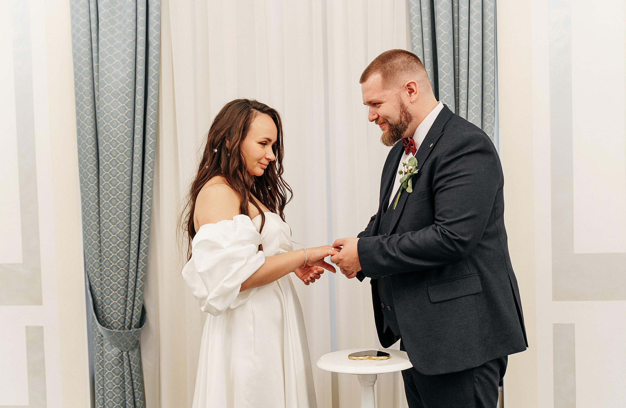 Венчание и прогулка у ГУМа (пол дня). Свадебный фотограф