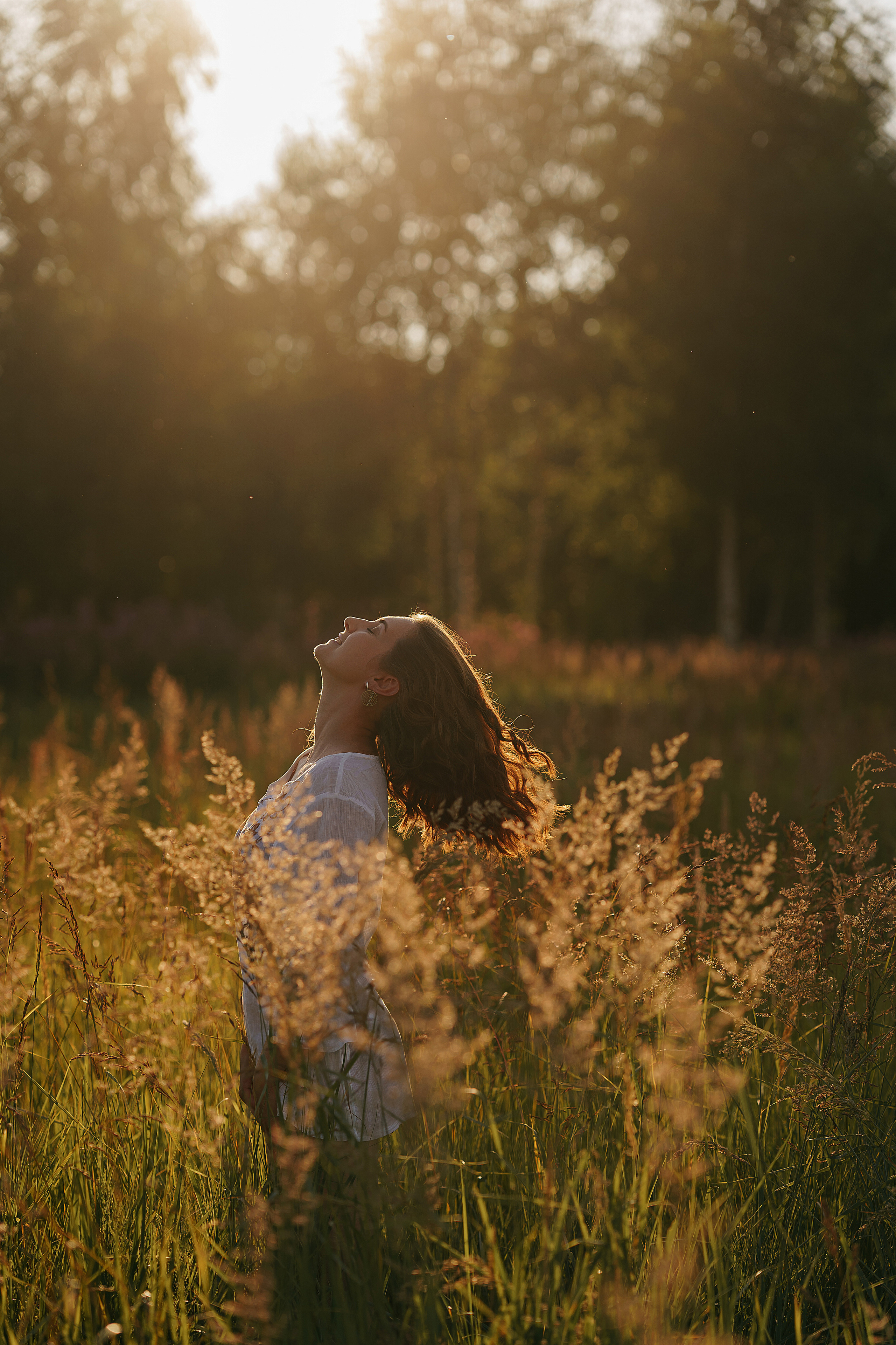 Фотосессия в поле. Свадебный фотограф