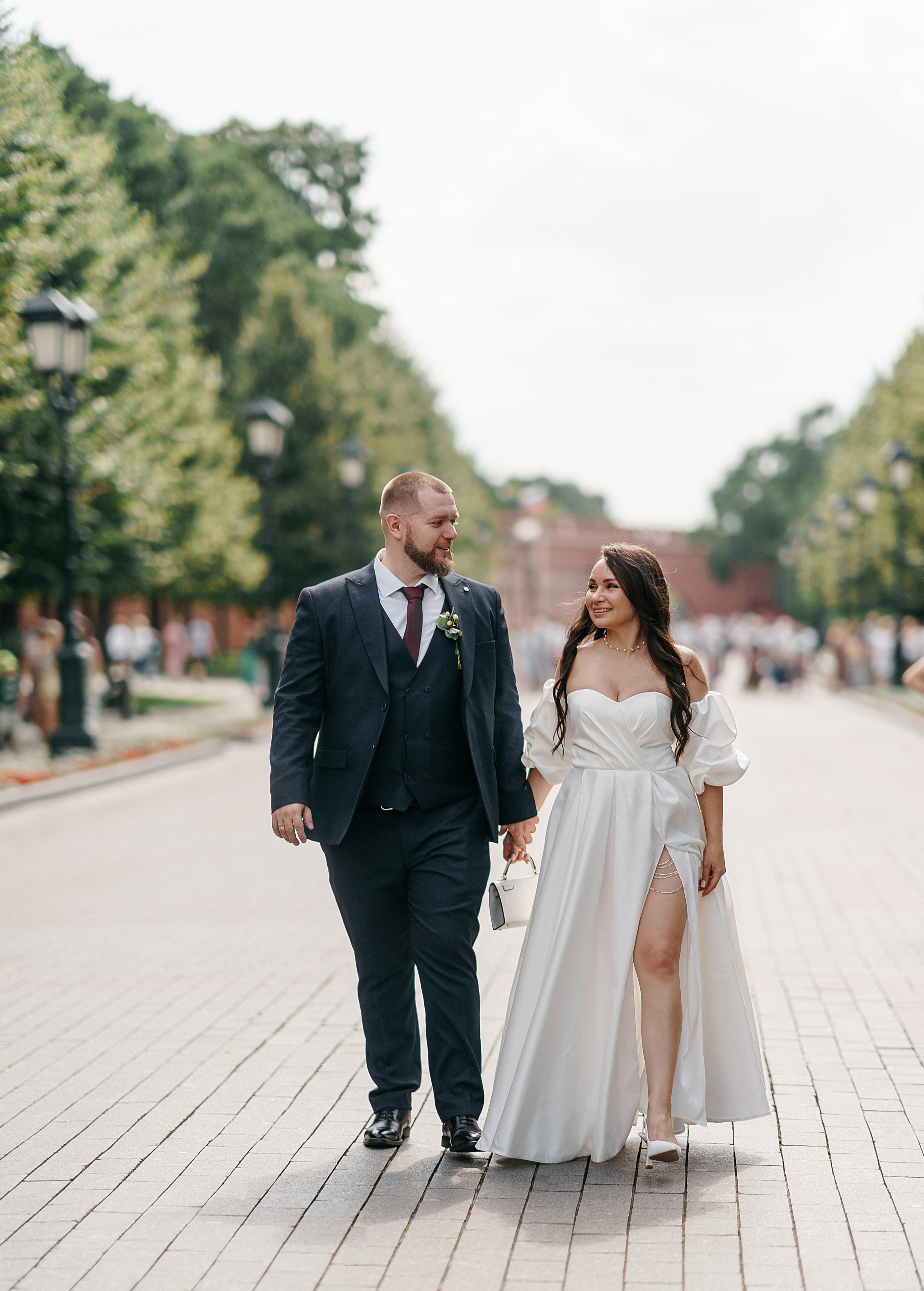 Венчание и прогулка у ГУМа (пол дня). Свадебный фотограф