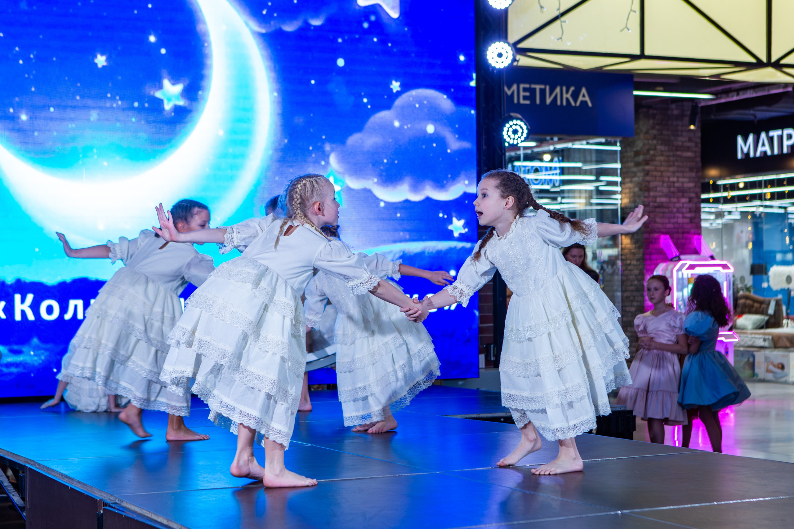 SAYMYNAME FASHION SHOW. Репортажный, семейный, свадебный, портретный фотограф