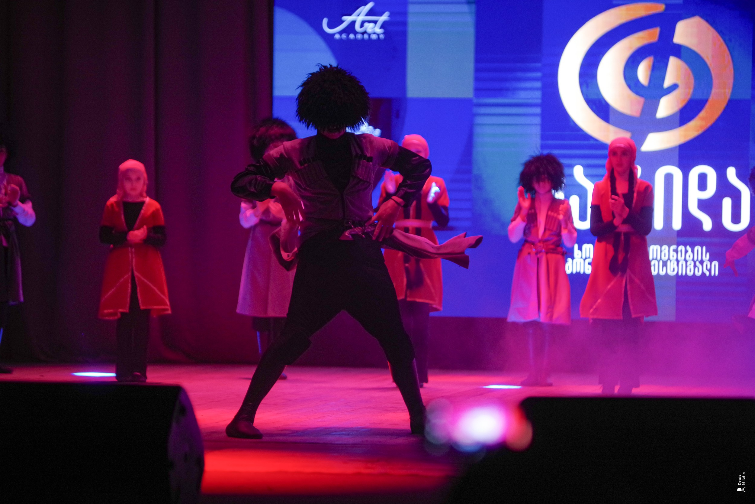 Танцы в Хоби. Портретный фотограф Денис Милютин