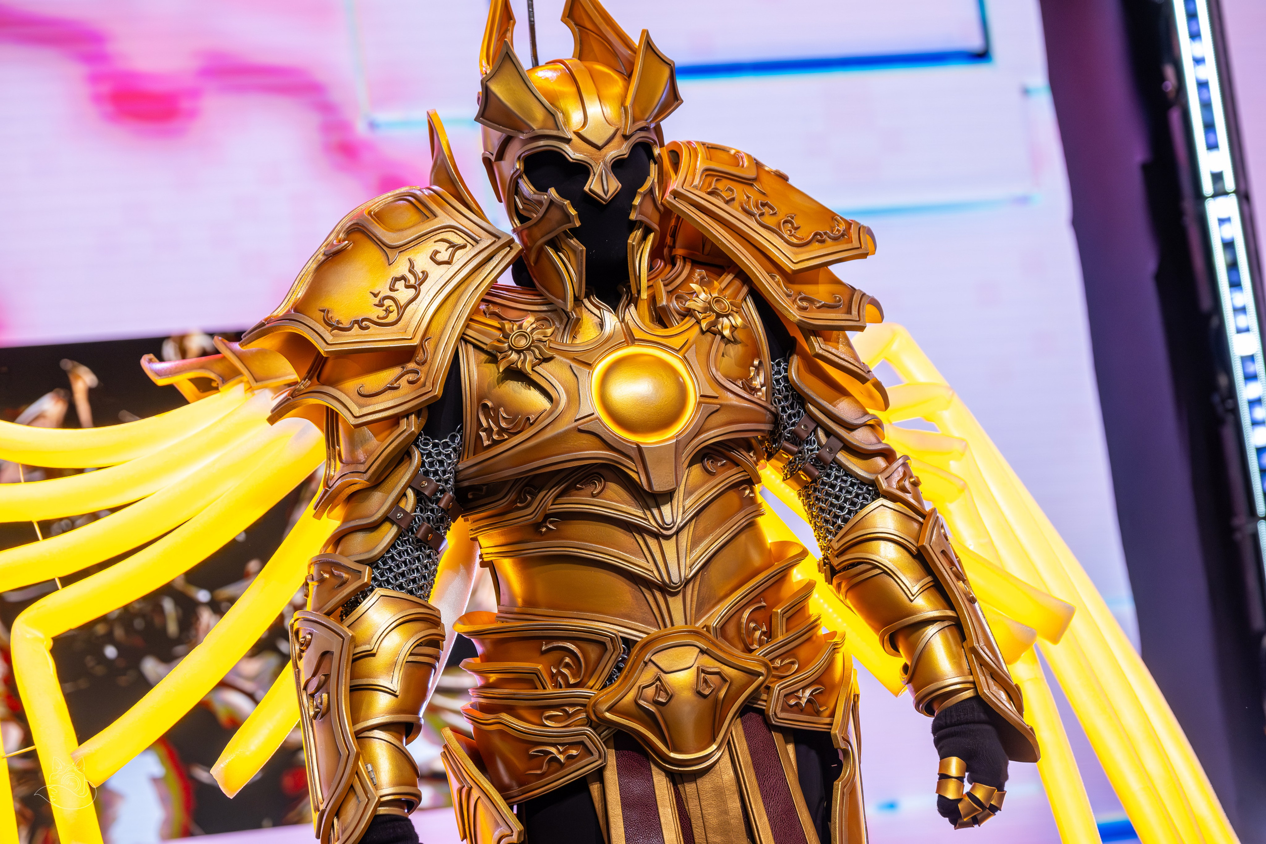 Сцена РЭД ЭКСПО 2024. Косплей фотограф