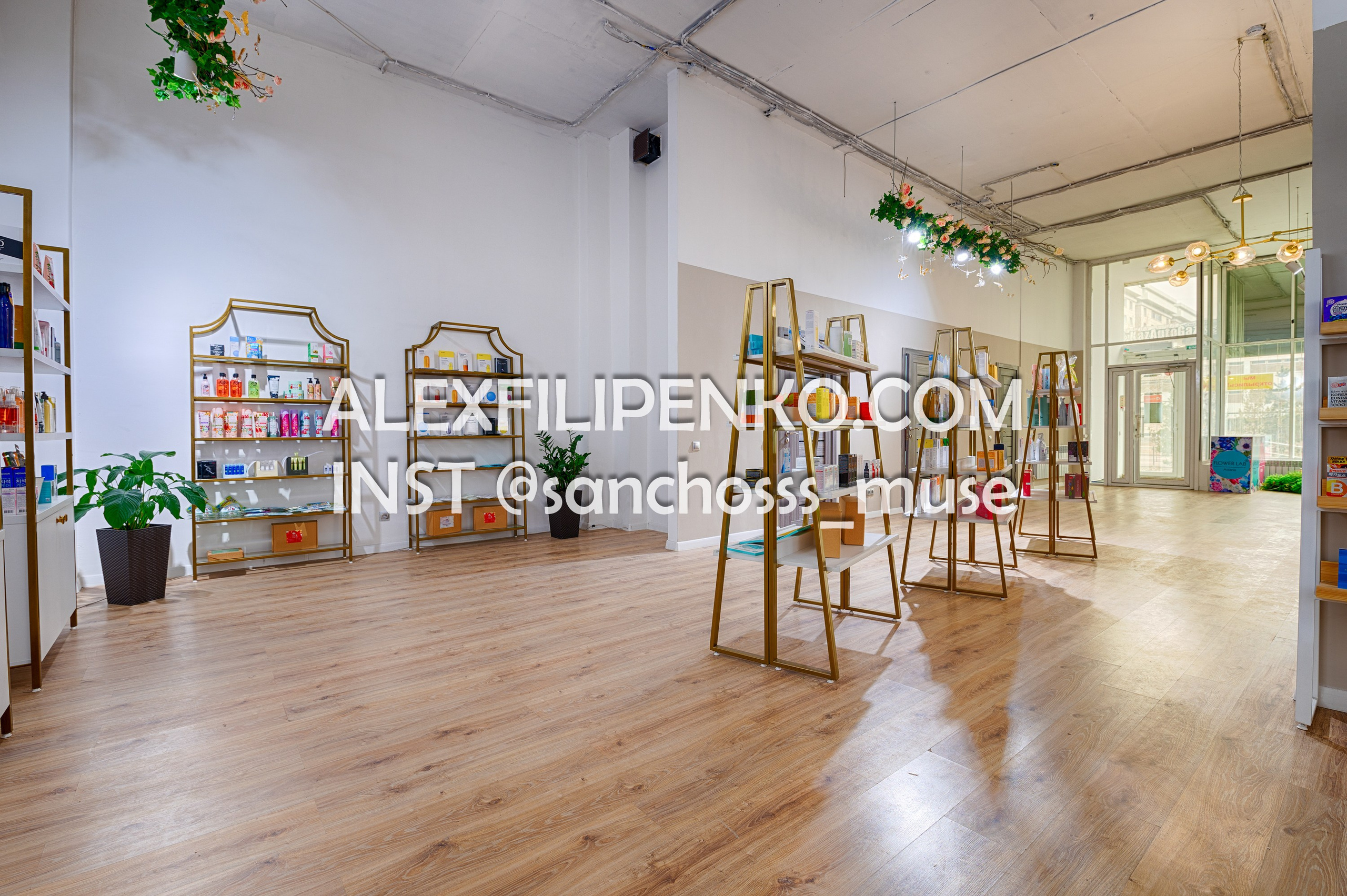 Luxe K-COSMETICS, магазина косметики. Фотограф интерьера недвижимости и архитектуры в Астане